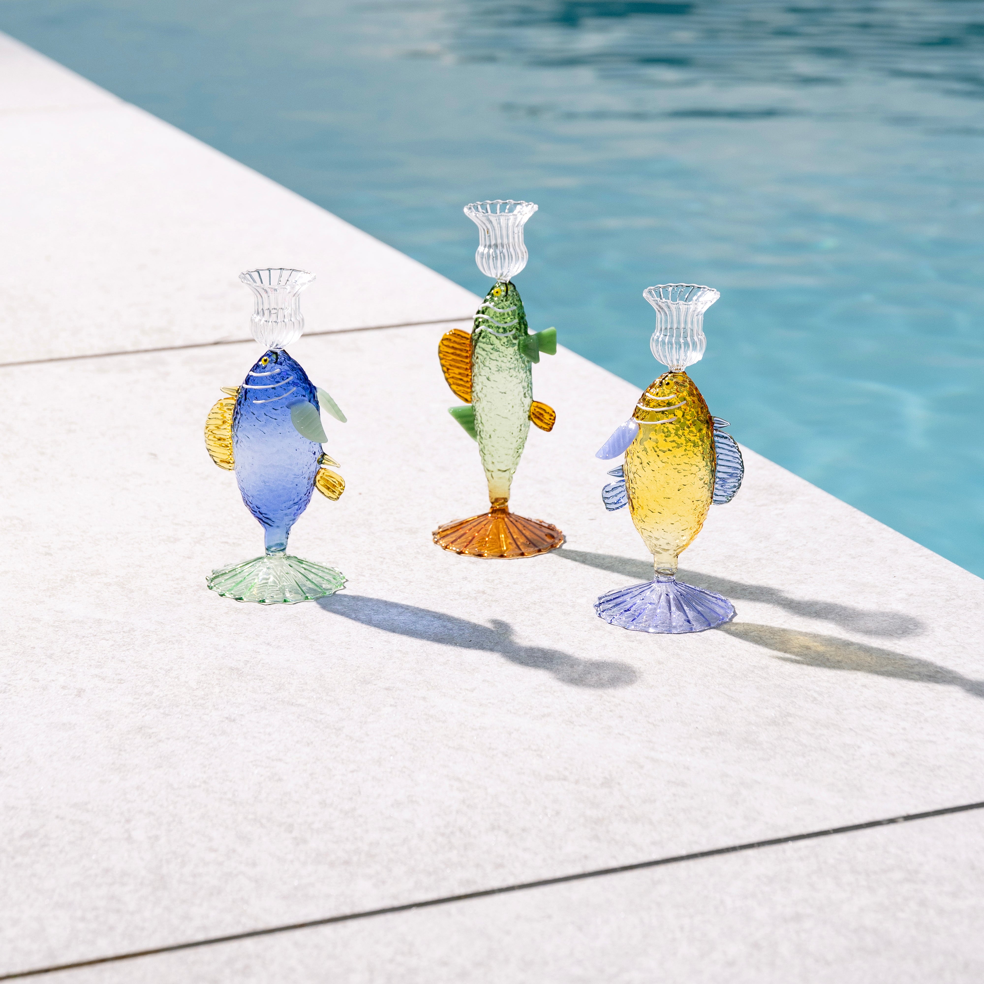 Skleněný svícen RYBA zelený s jantarovým