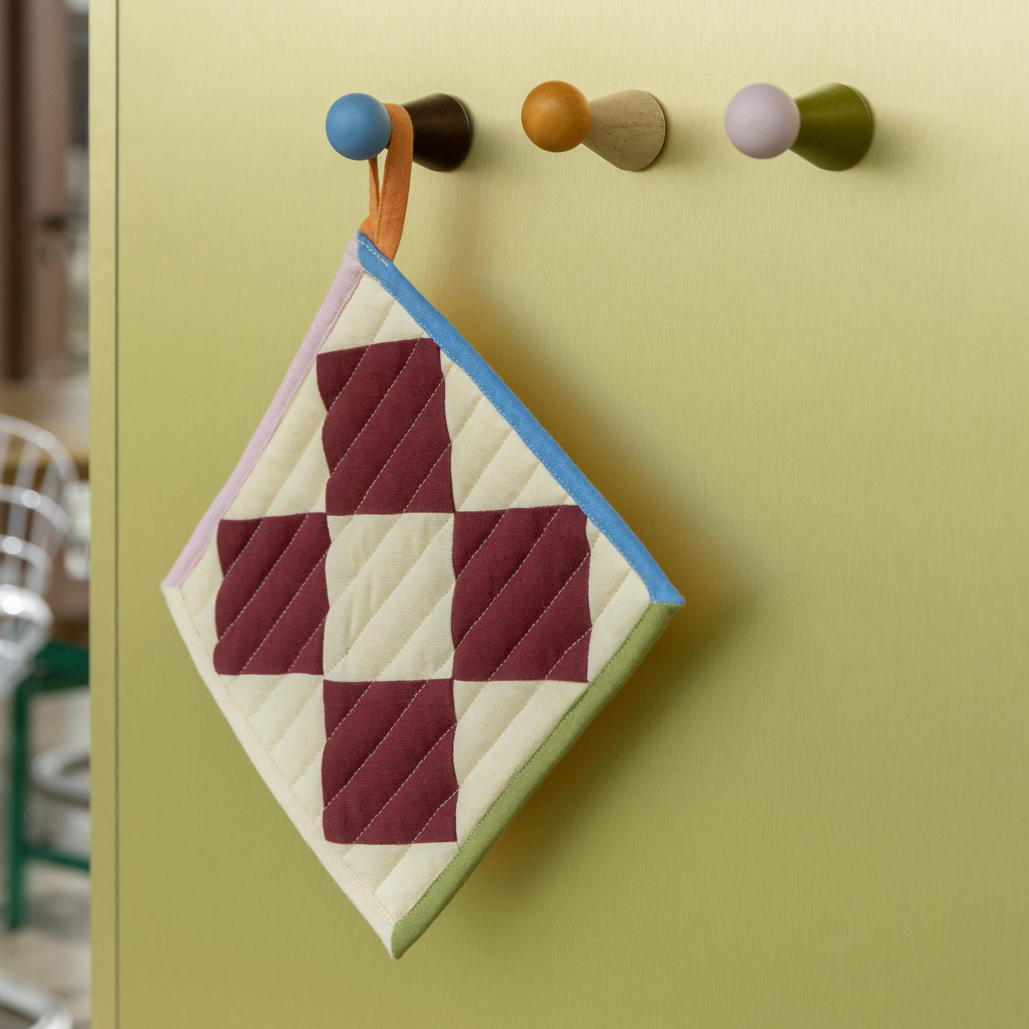 HALMA Burgundy Wall Hook Set with Blue