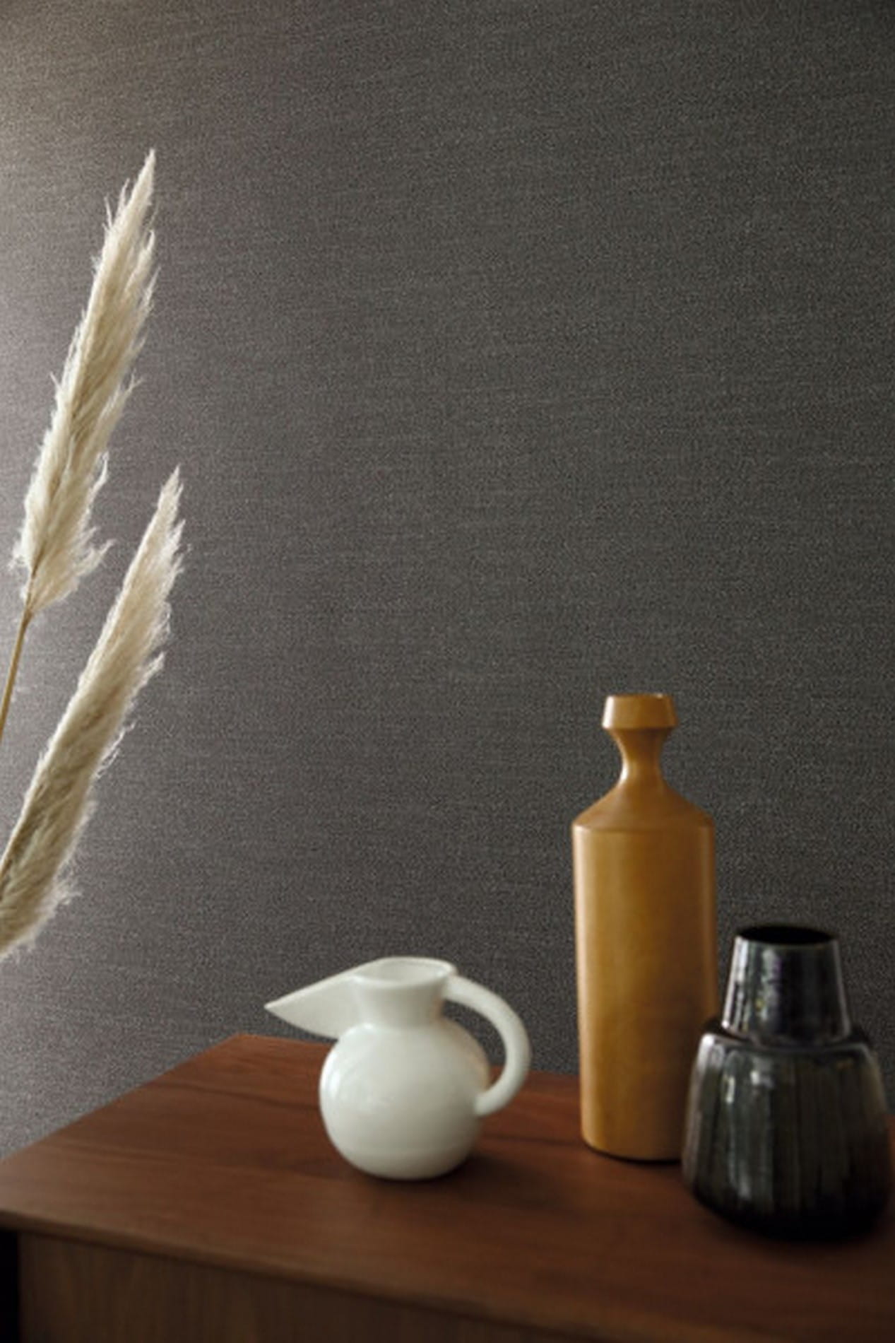 Structural wallpaper resembling linen canvas PLUMETIS - KHAKI khaki