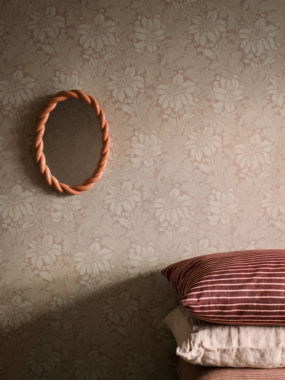 Non-woven paper wallpaper with a plant pattern ACANTHUS in salmon pink