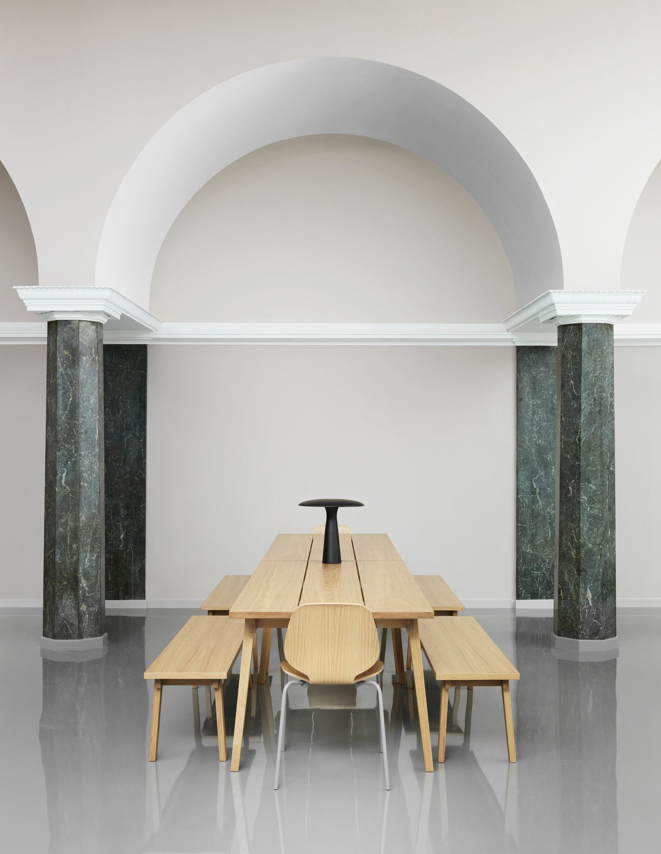 Čalouněné křeslo MY černá základna