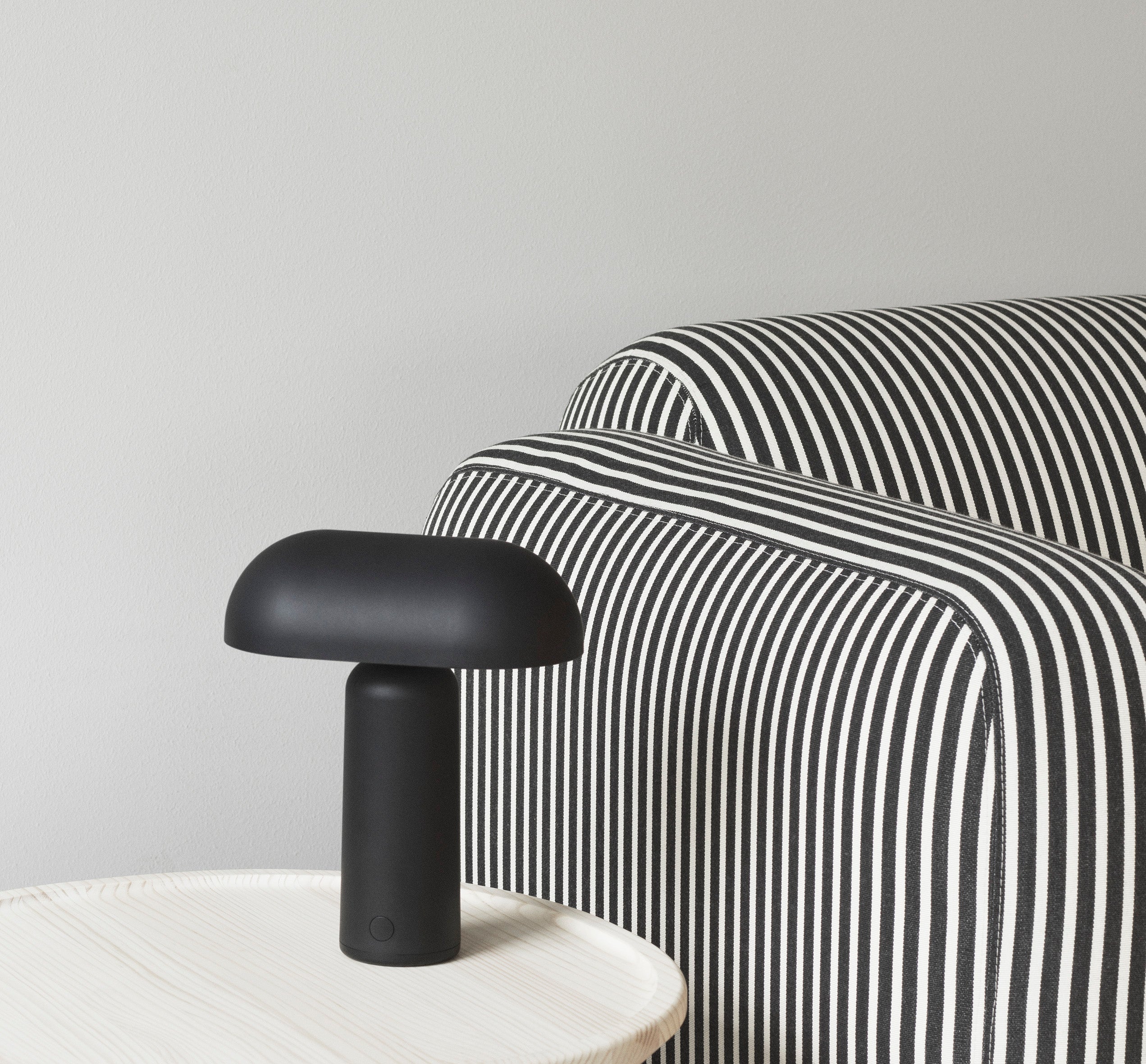 PORTA portable lamp black