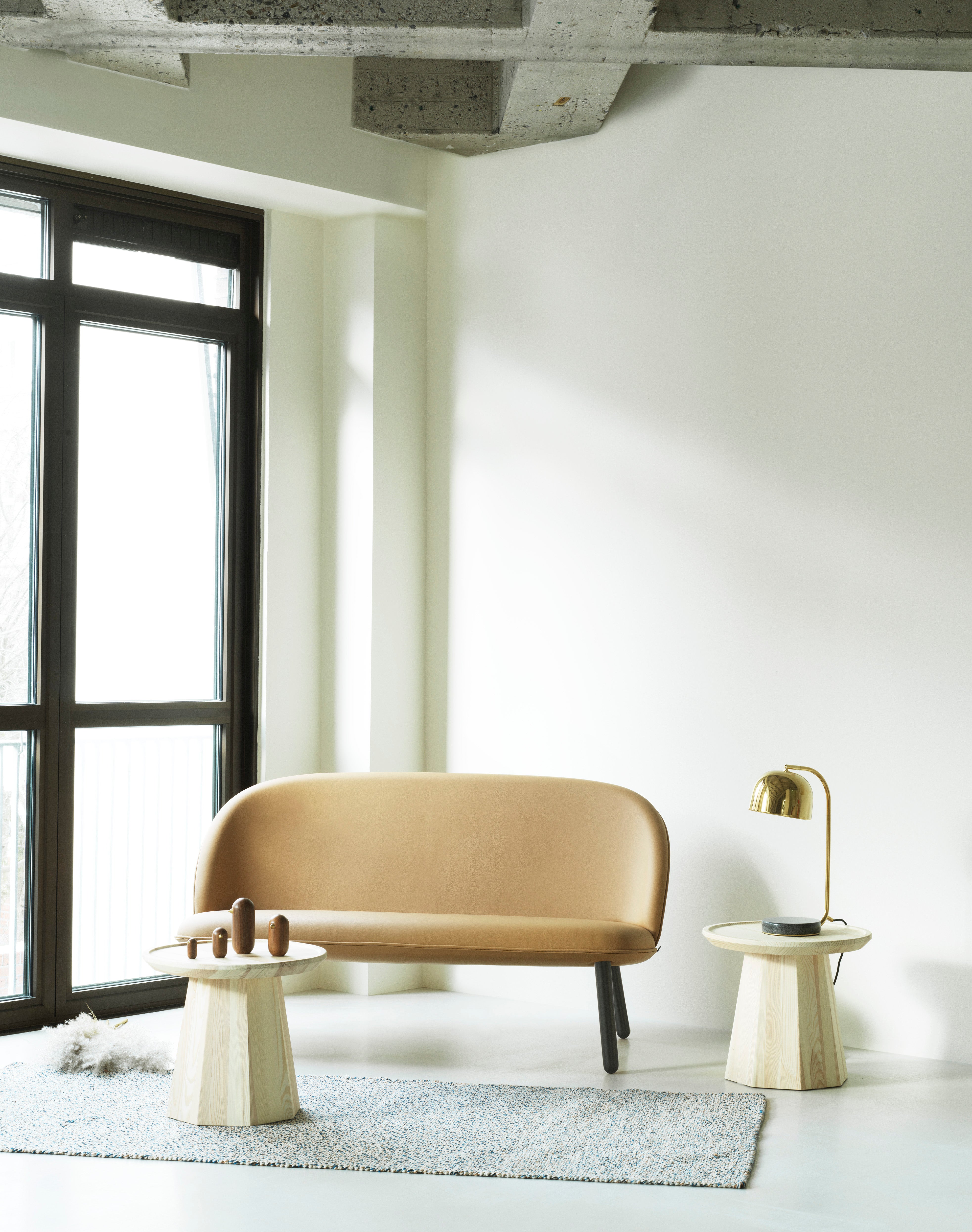 Stolní lampa GRANT zlatá s černým granitem