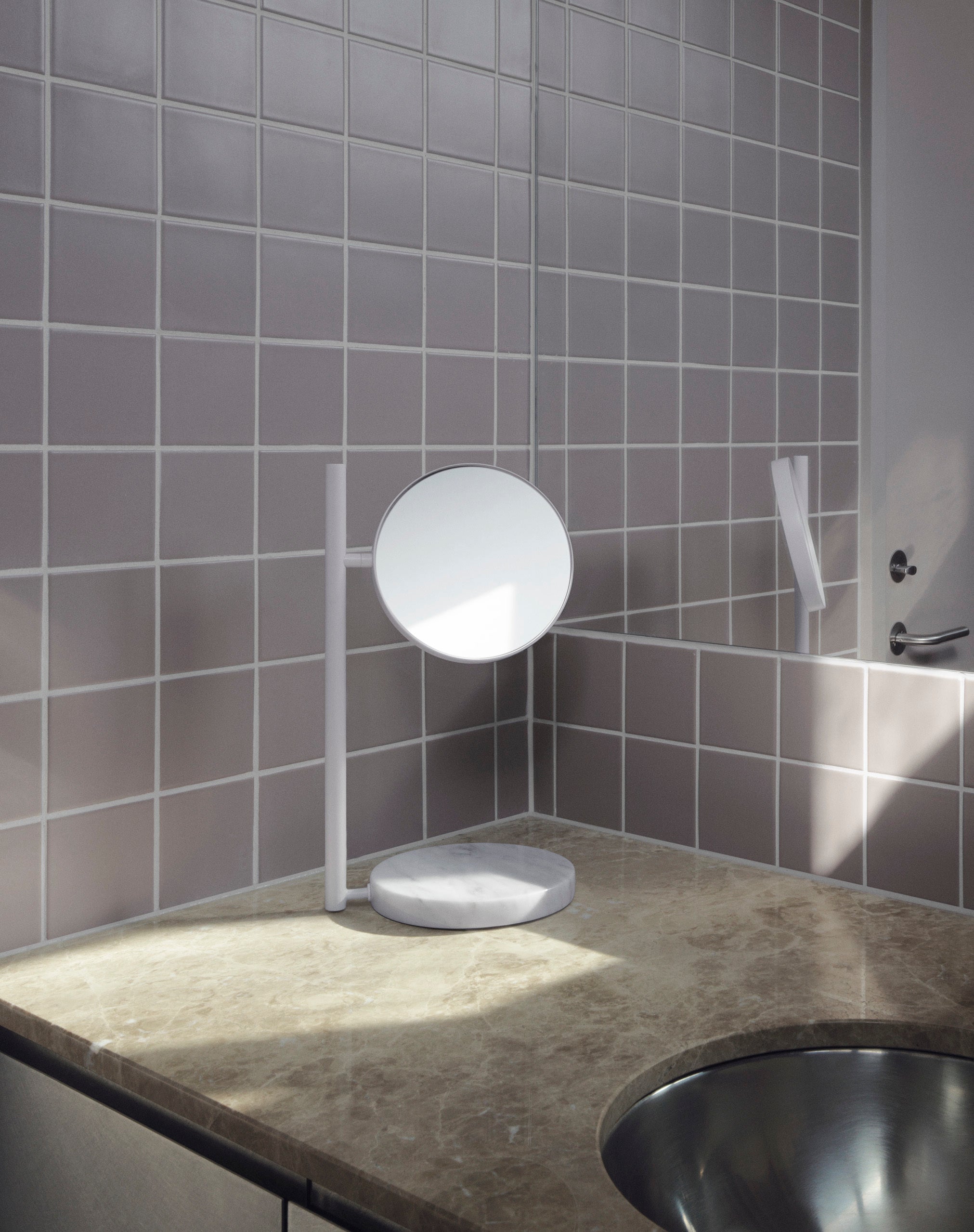 Stojací lustr POSE bílý mramor