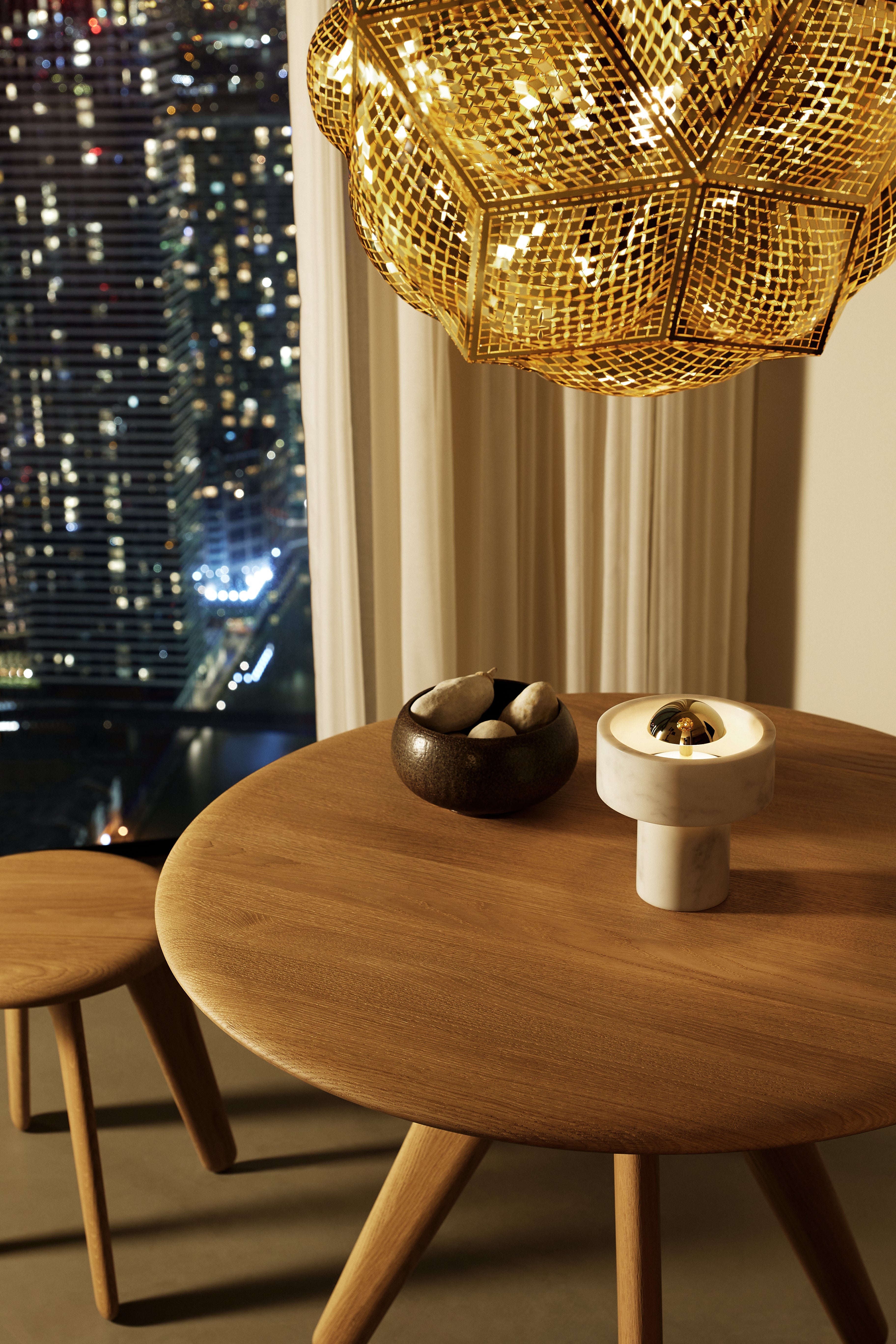 Přenosná lampa STONE mramor se zlatým povrchem