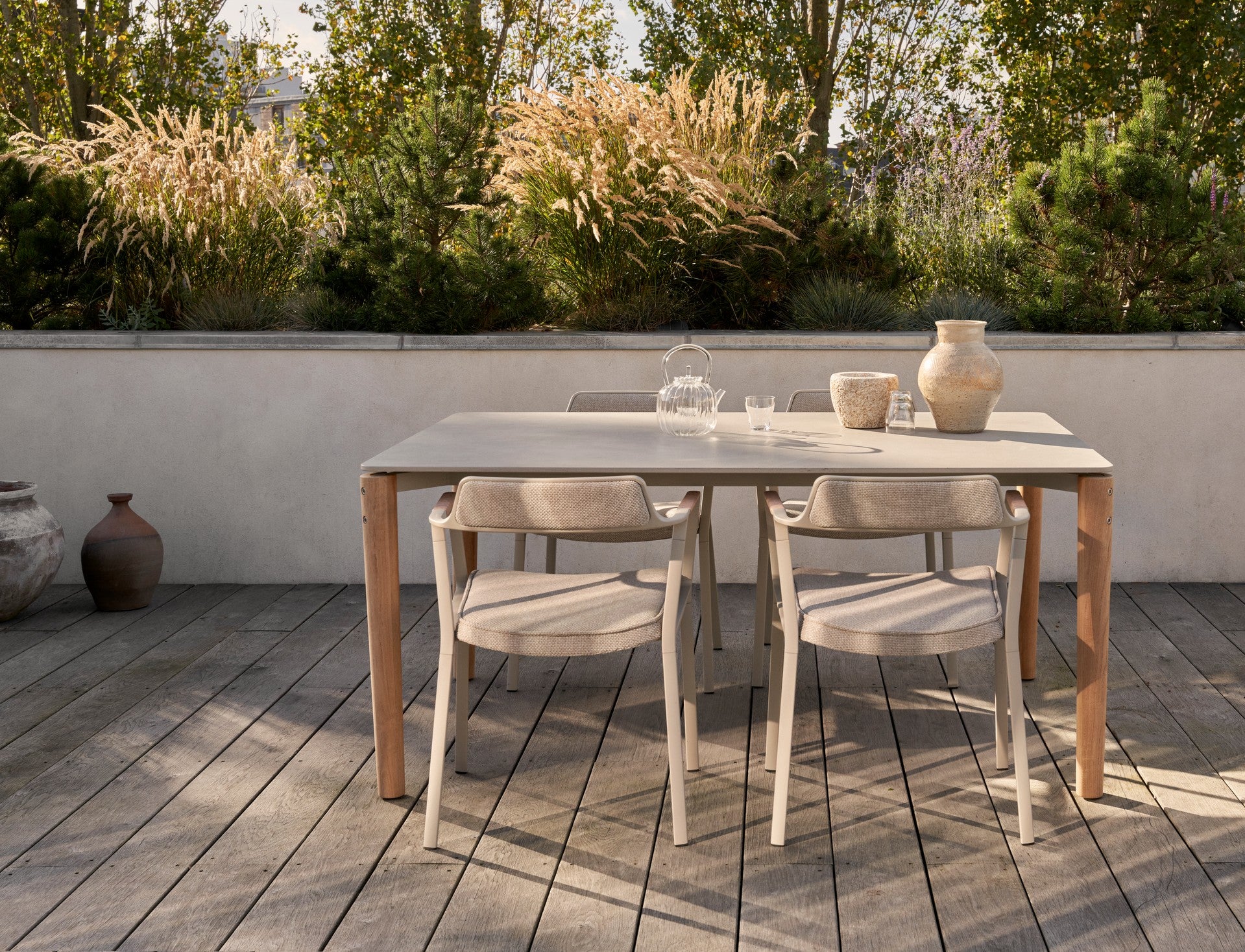 Stół zewnętrzny 718 ceramiczny blat z drewnianą podstawą na taras i do ogrodu