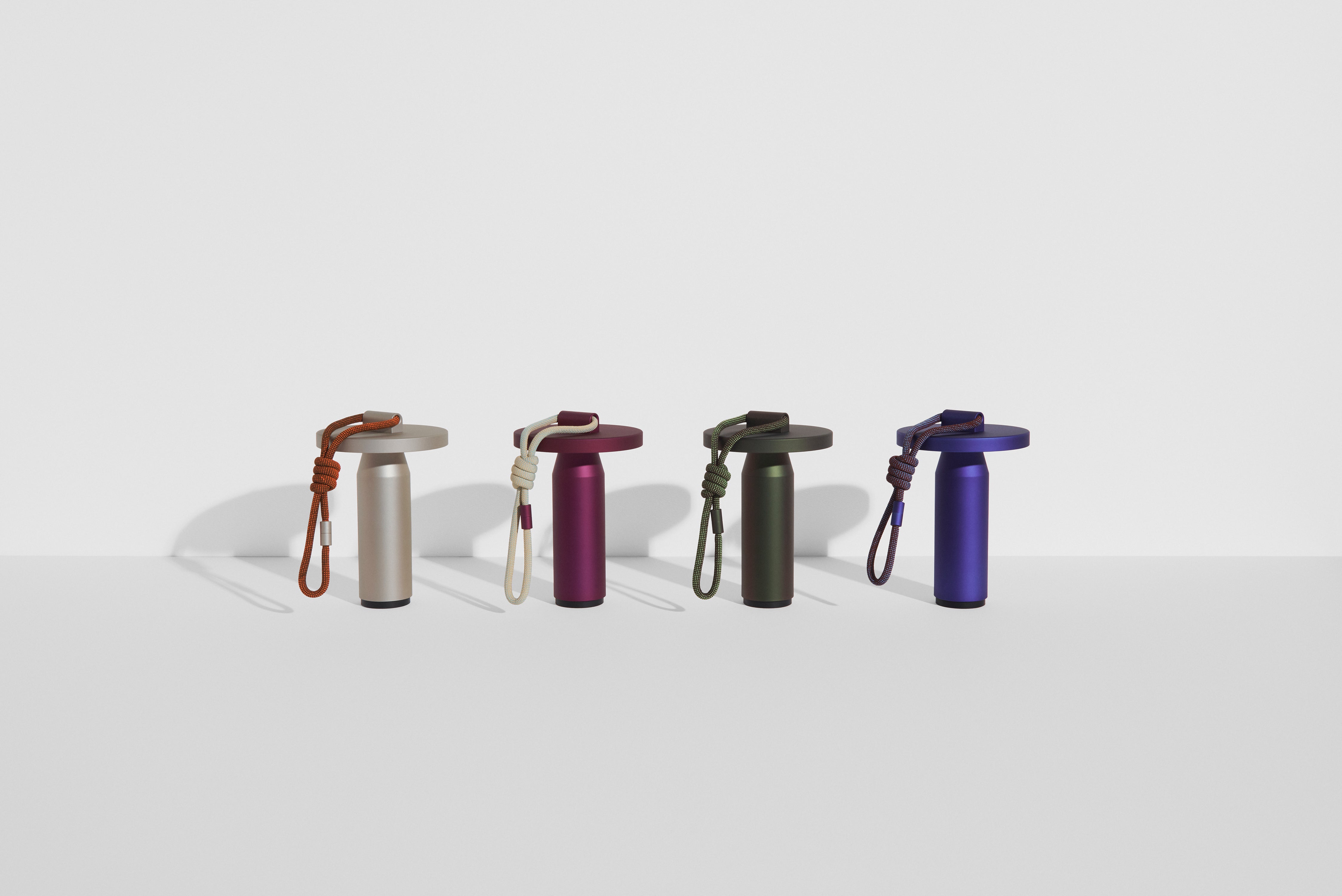 Lampa przenośna QUASAR fioletowy – Petite Friture