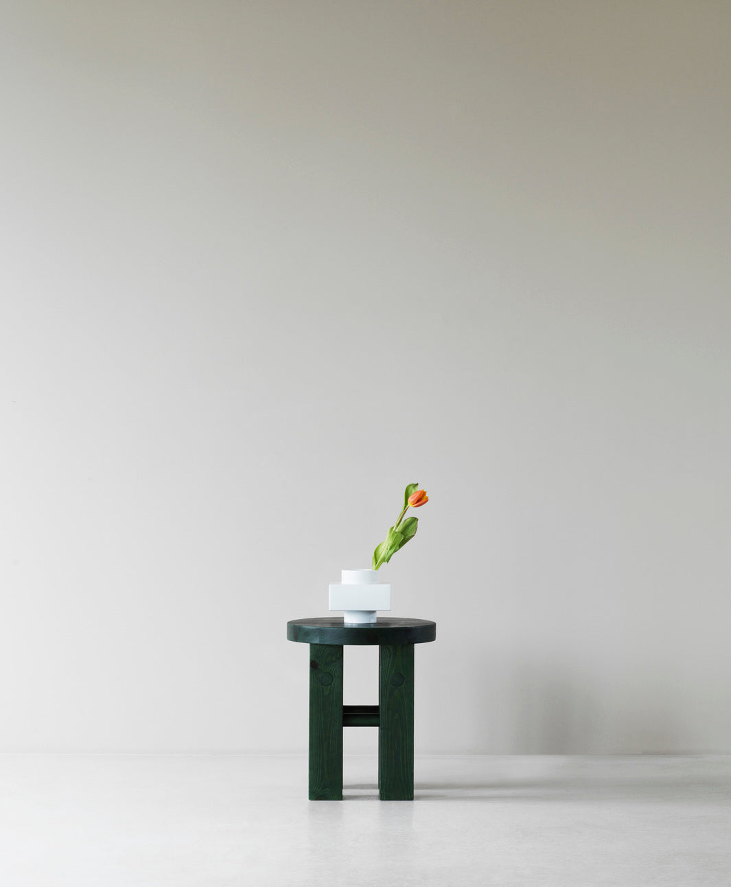 Dark green fyr stool
