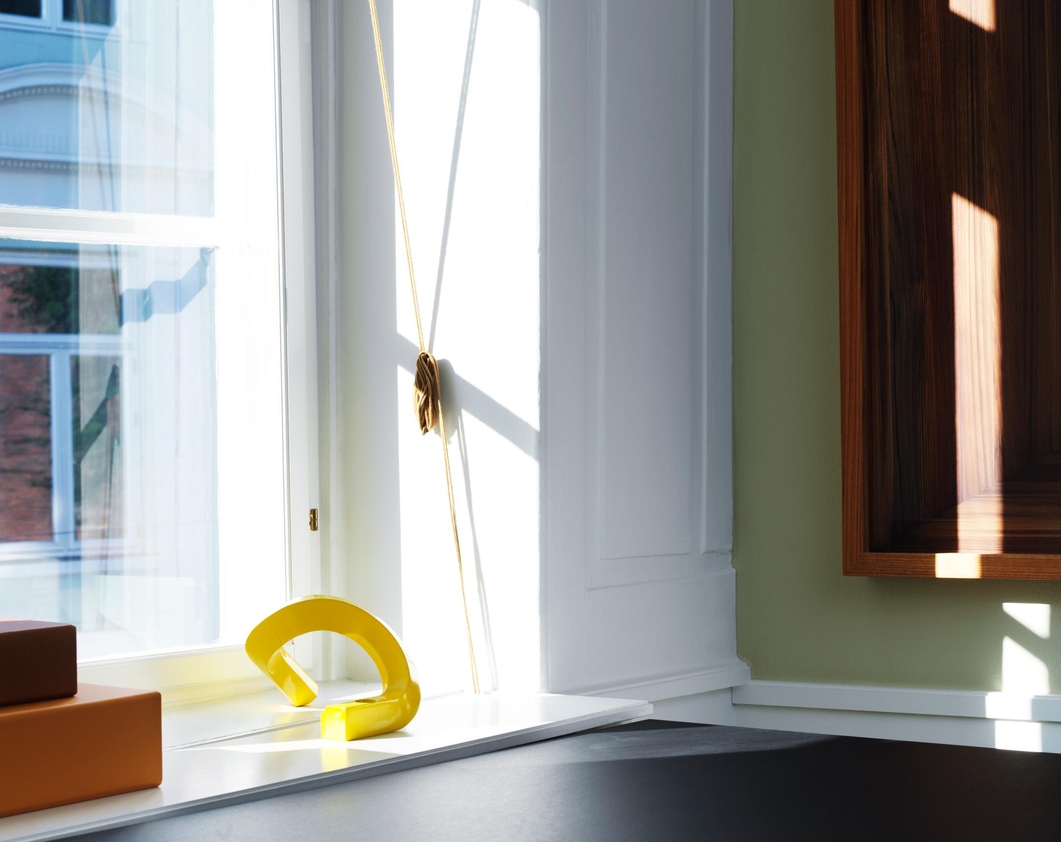 Świecznik CROOKED TWO żółty