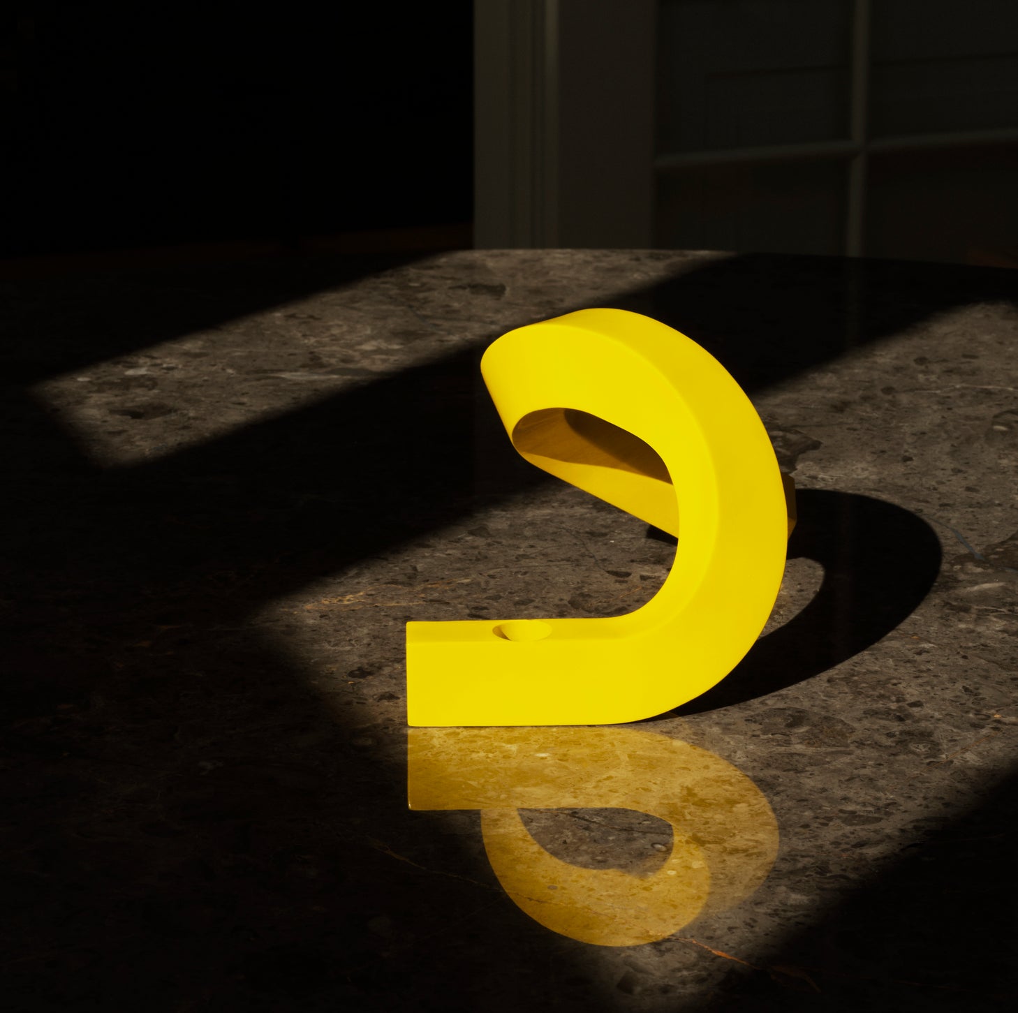 Świecznik CROOKED TWO żółty