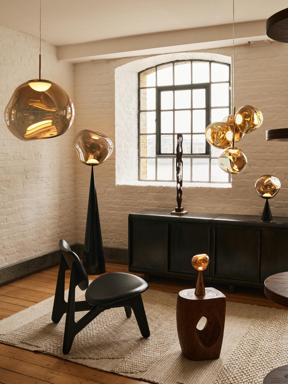 Stolní lampa MELT hnědá s černým podstavcem