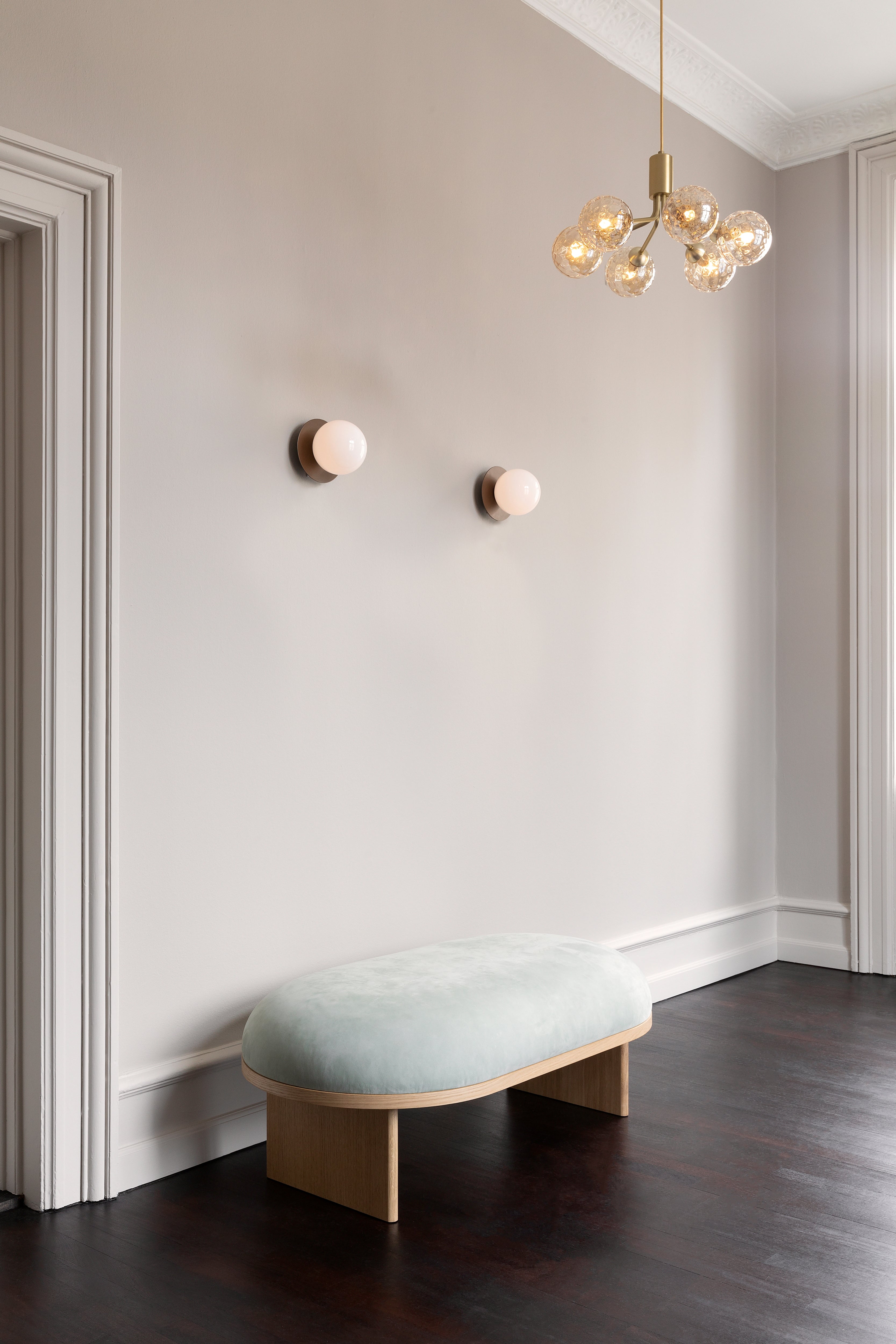 Nástěnné svítidlo LIILA tmavě hnědé s opálovým sklem