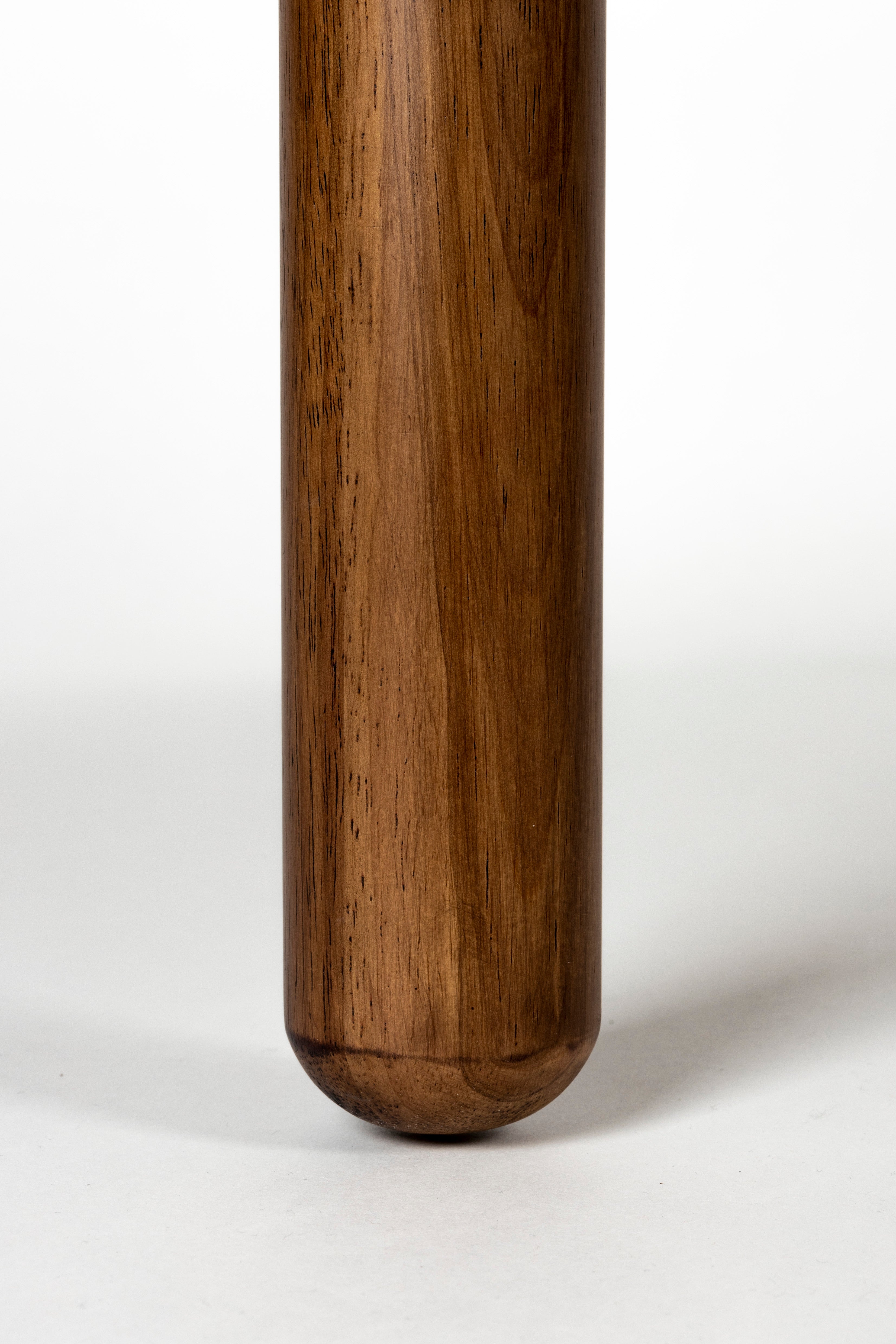 Kulatý stůl STORM ořechový