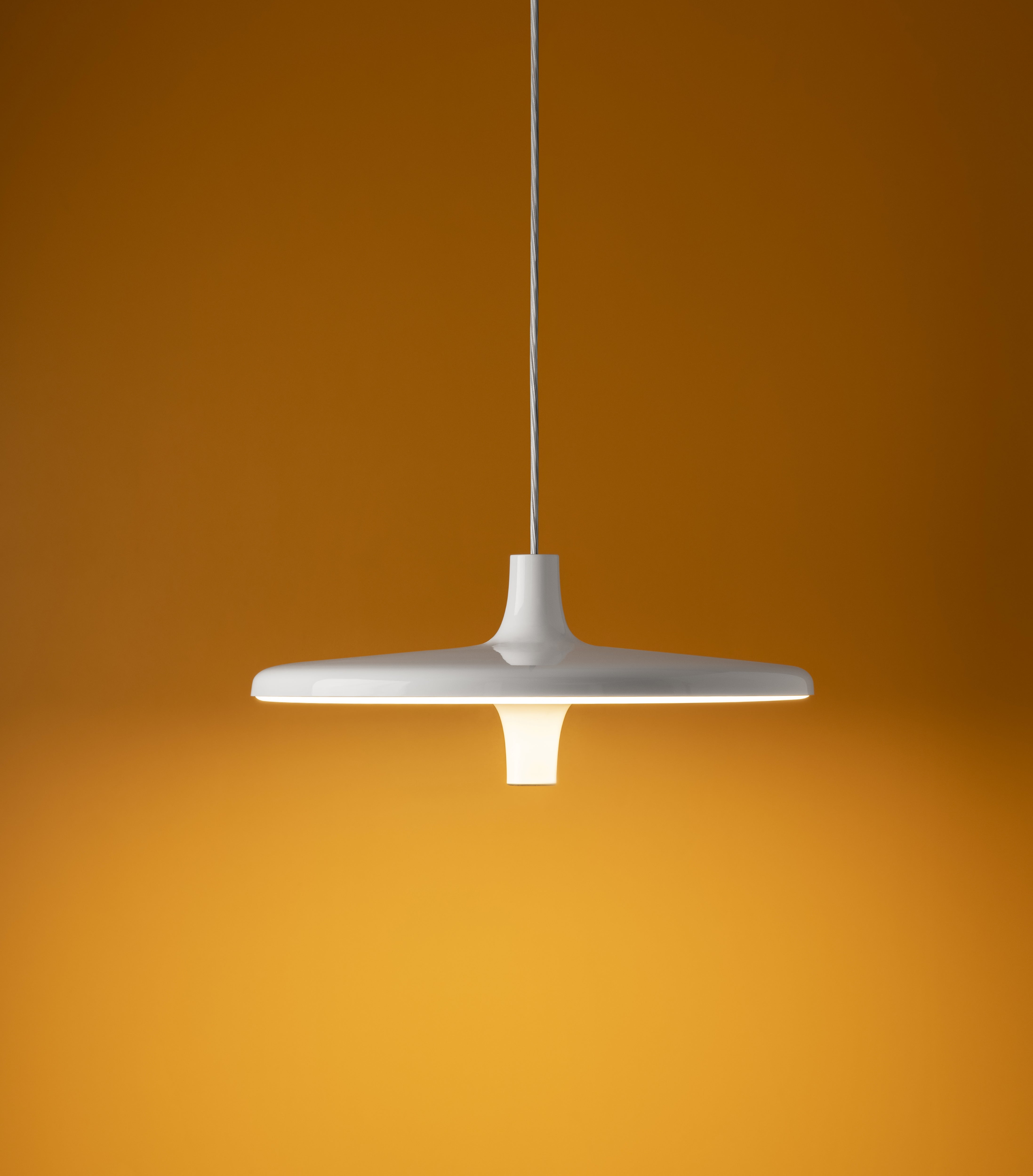 Lampa visící AVRO lesklá modrá