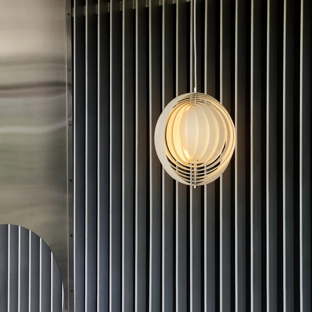 Moon white hanging lamp