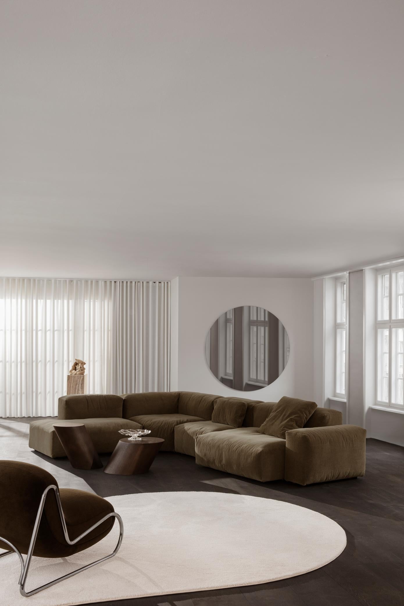 Stolik boczny TILT ciemne drewno dębowe