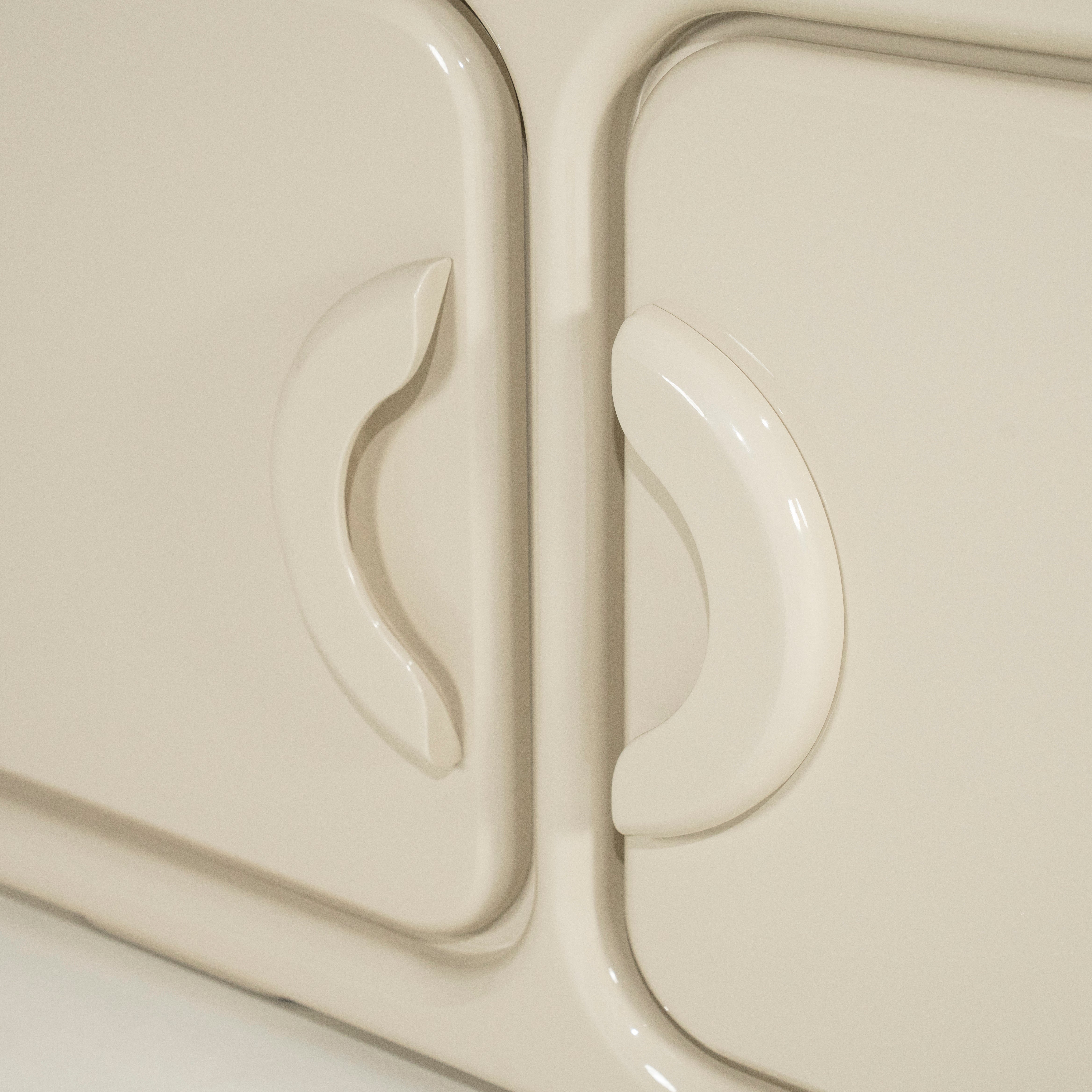 Szafka RTV GUBBY beżowy