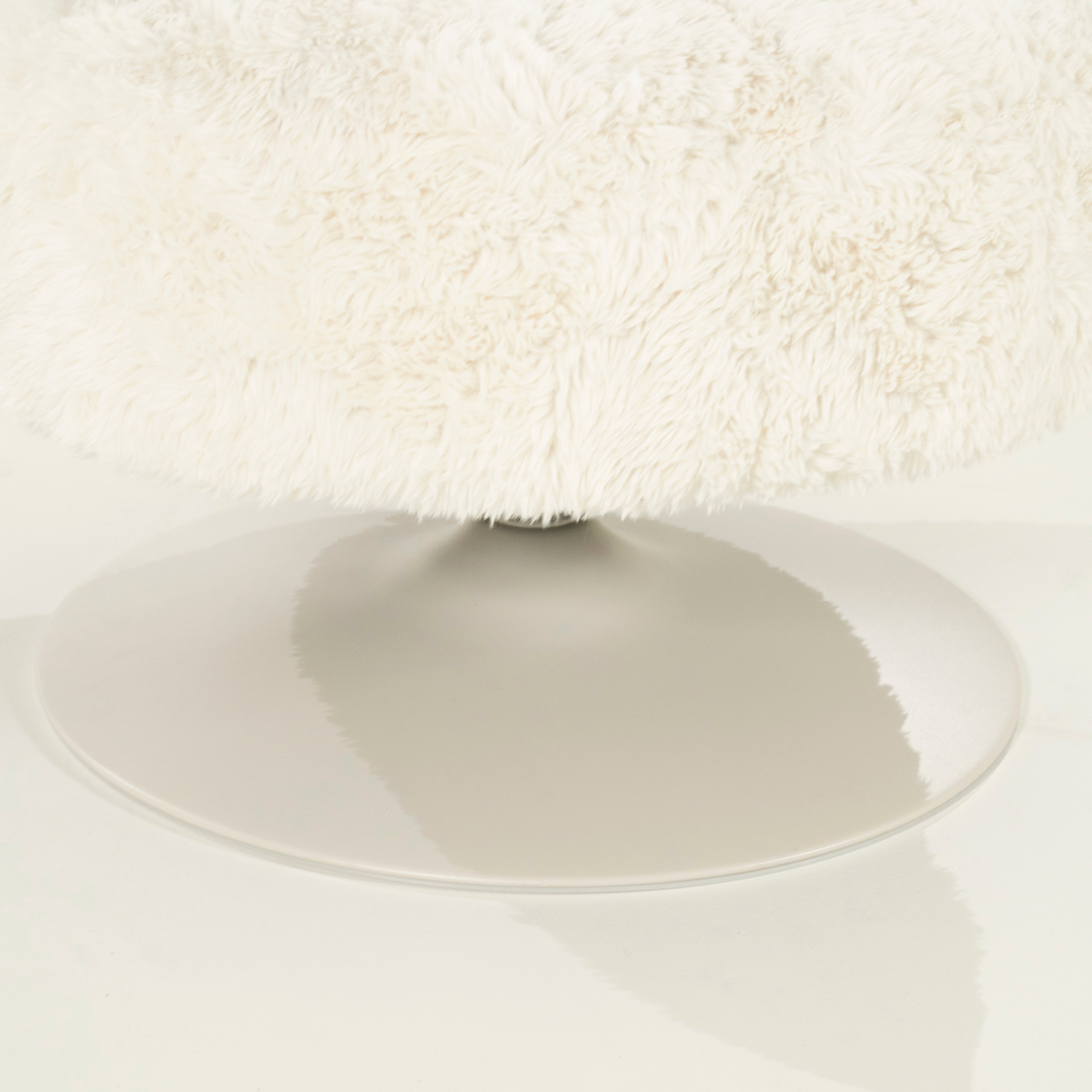 Křeslo otočné FURLO krémové