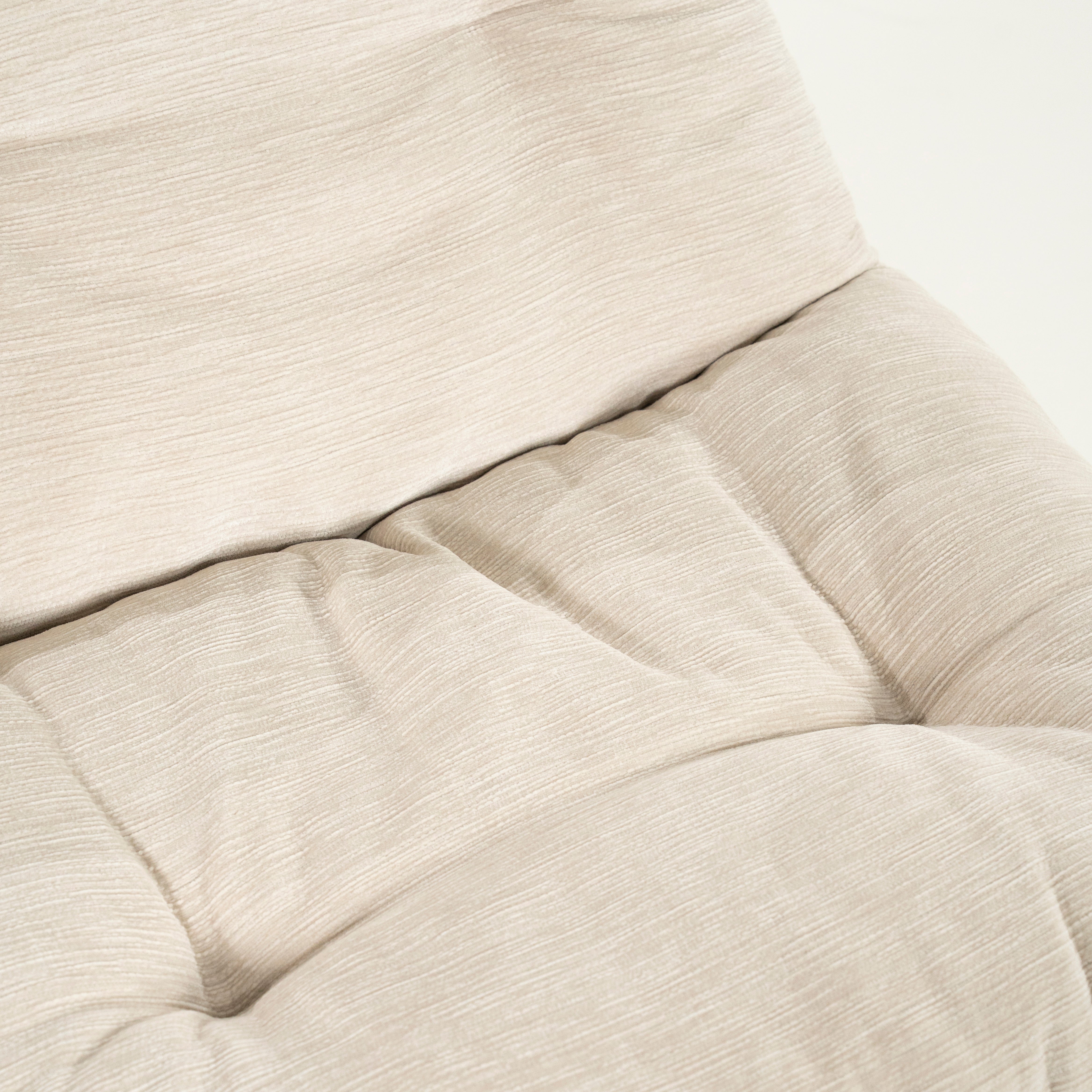 TROMBA Cream Swivel Armchair