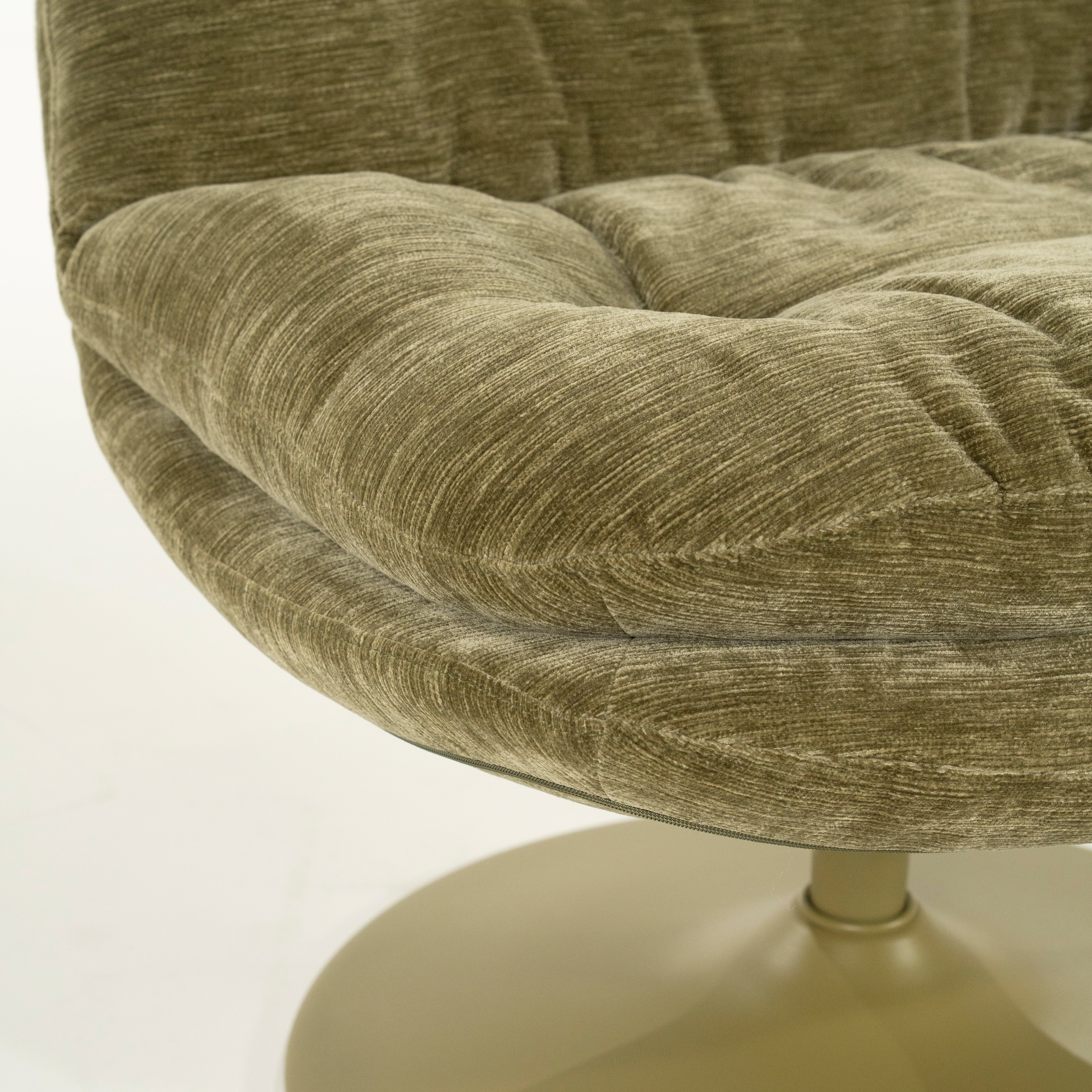 TROMBA Green Swivel Armchair