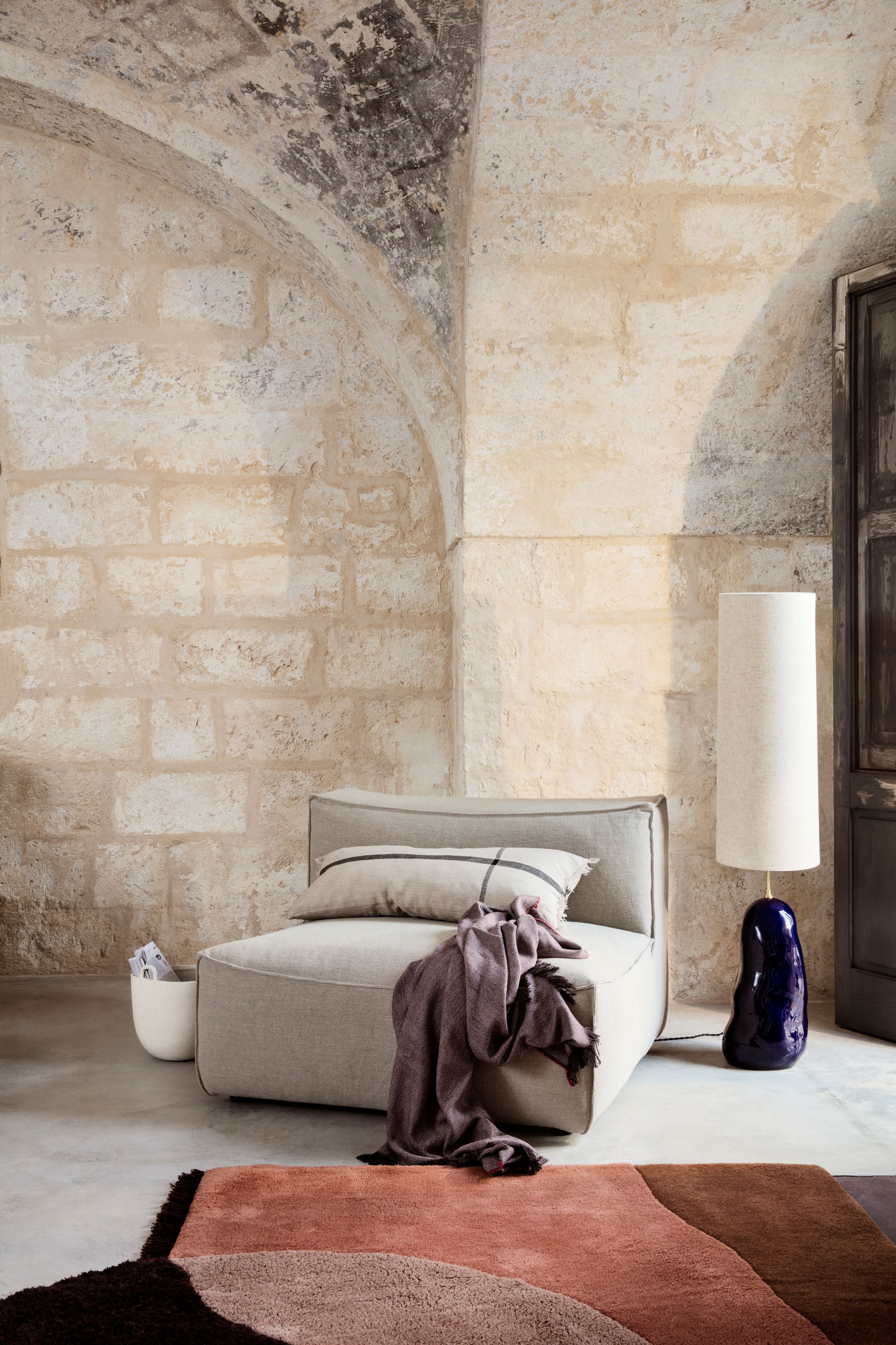 Dekorativní polštář CALM LONG krémový