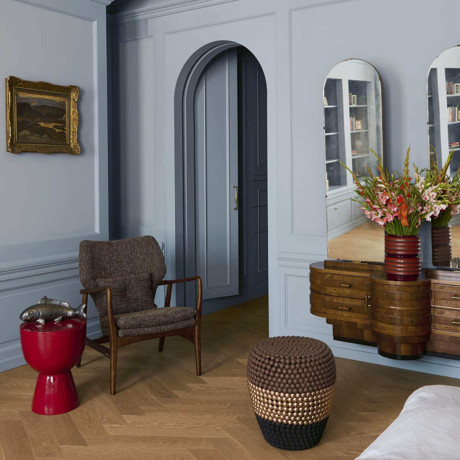 Hnědý STOLEK DOT s měděným a černým detailem