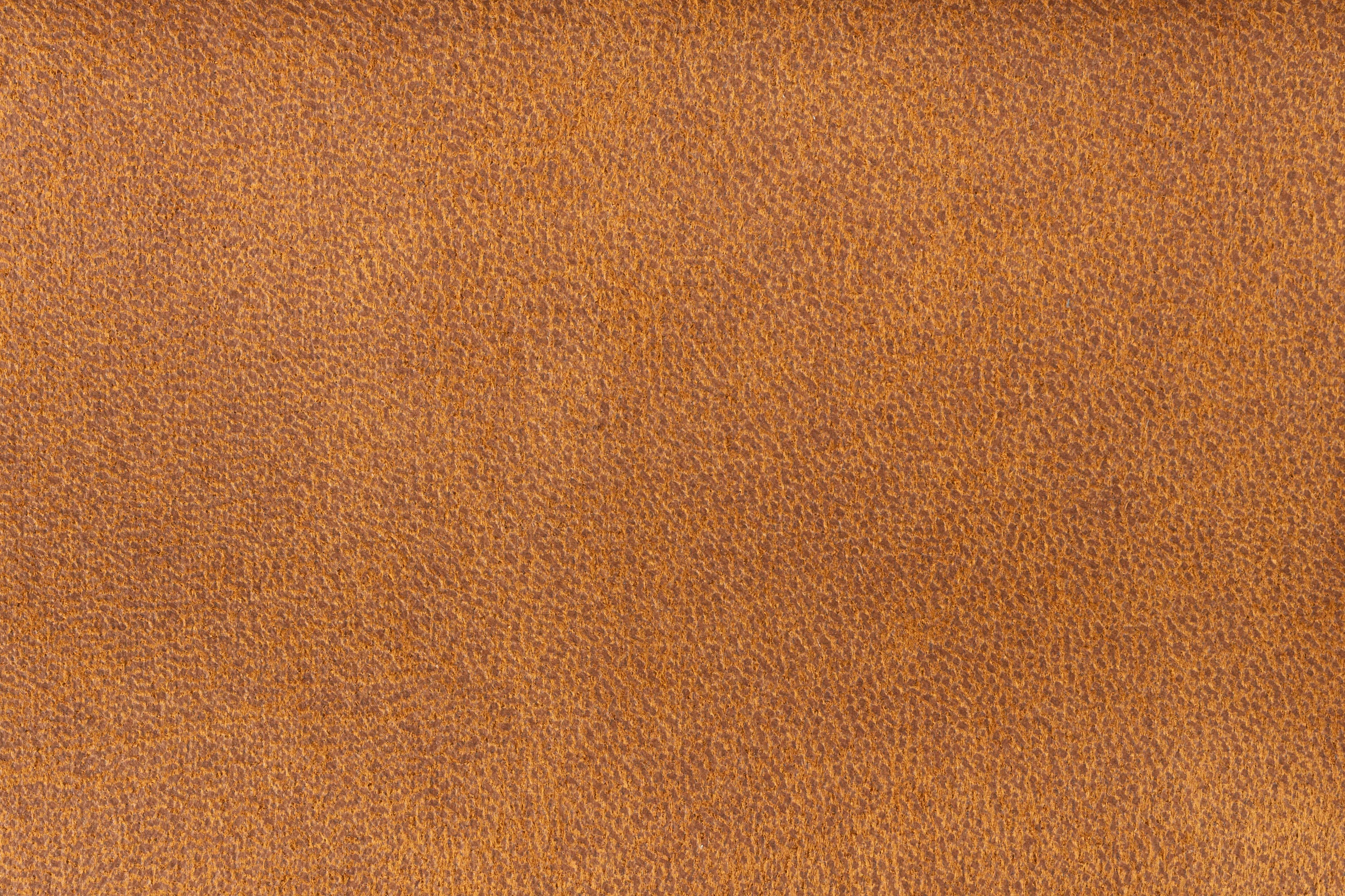 Křeslo otočné JOHN v barvě koňaku