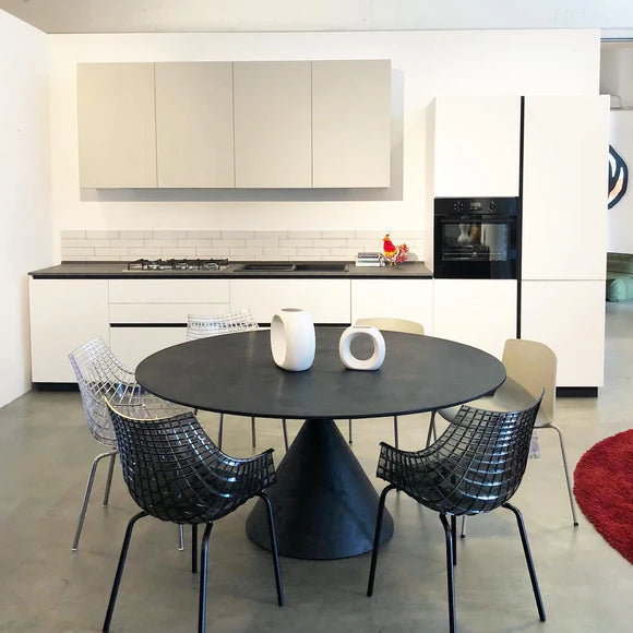 Transparent meridiana chair with a chrome base