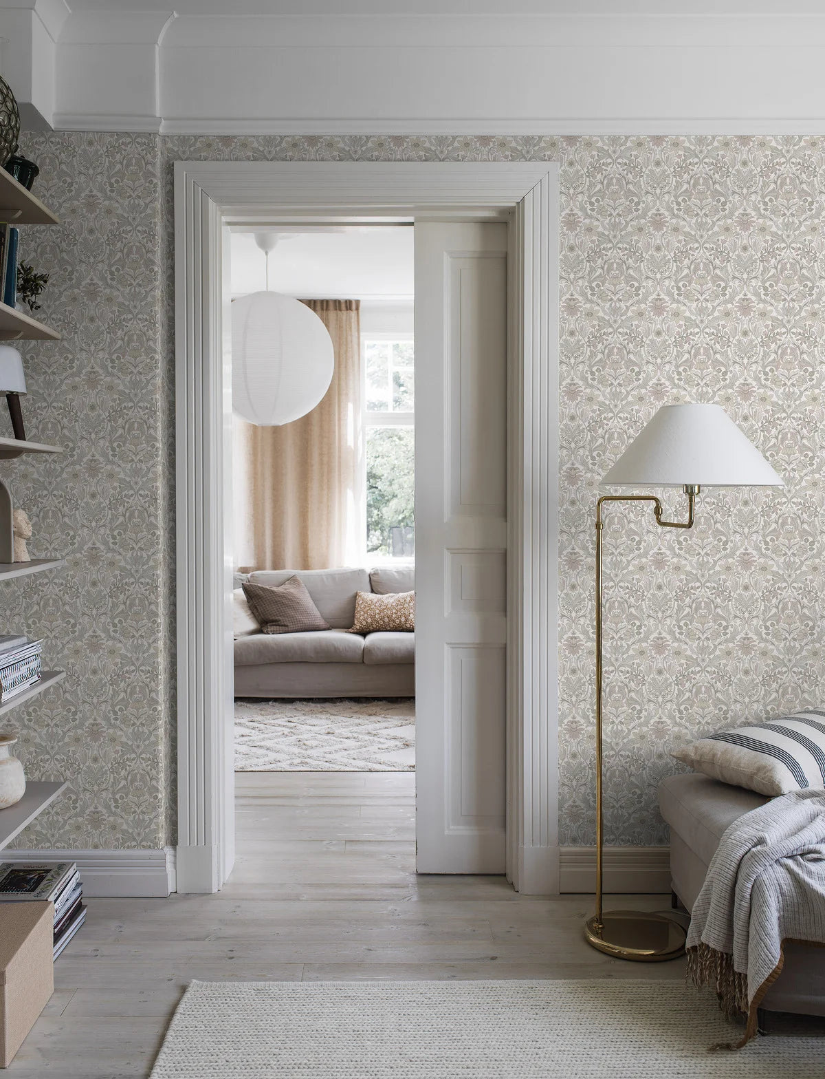 Tapeta s rostlinným motivem BLOMSTERFRÖJD béžová