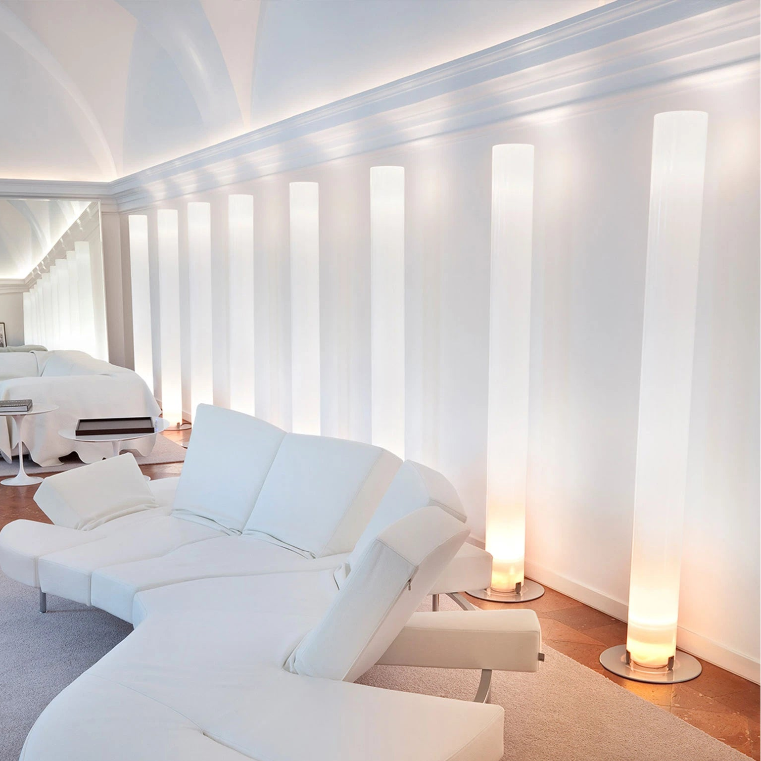 Stojací lampa STYLOS bílá