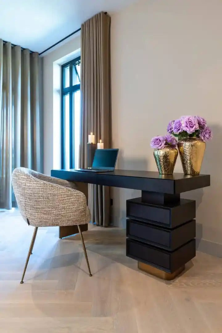 Biurko CONNAR czarny z mosiężnym wykończeniem