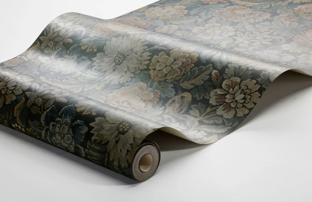 Tapeta s rostlinným vzorem květin NOČNÍ SLAVÍK ZAHRADA tlumená modrá