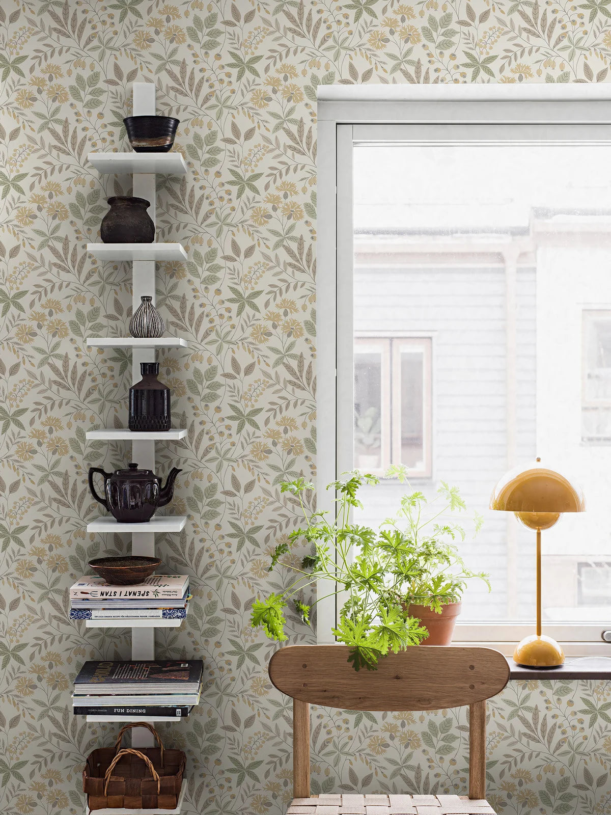 Tapeta z flizeliny papírové s rostlinným vzorem VILMA světle béžová se zelenou a žlutou