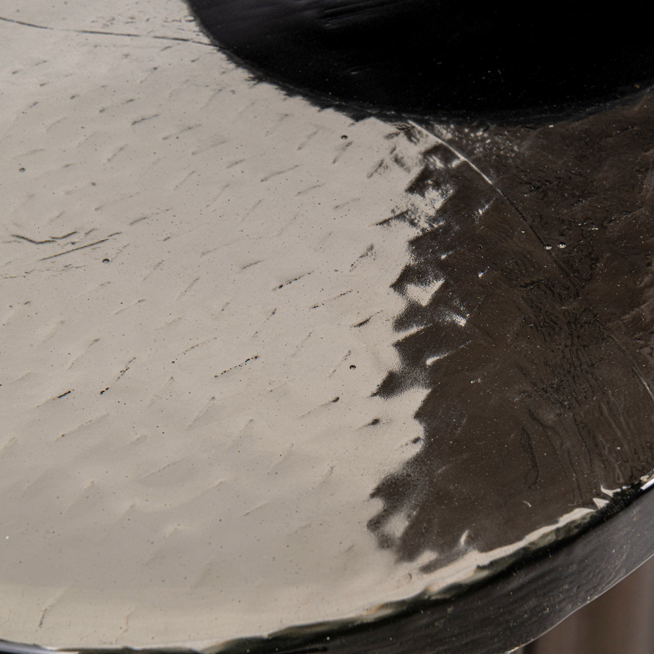 Konsola BARWICK se skleněnou deskou a hnědým podstavcem