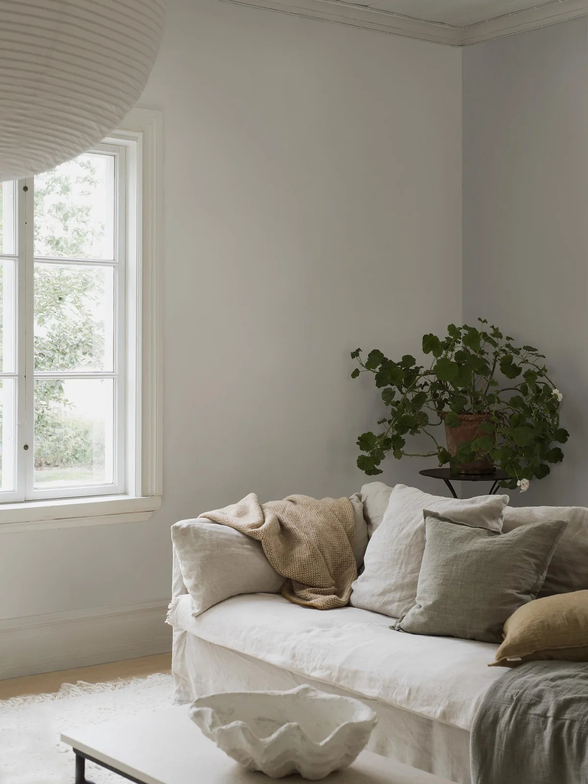 Structural wallpaper imitating linen LINEN - SOFT LINEN broken white