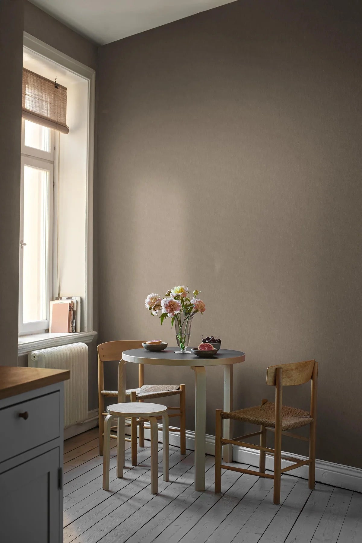 Structural wallpaper imitating linen - VINTAGE WOOD warm brown