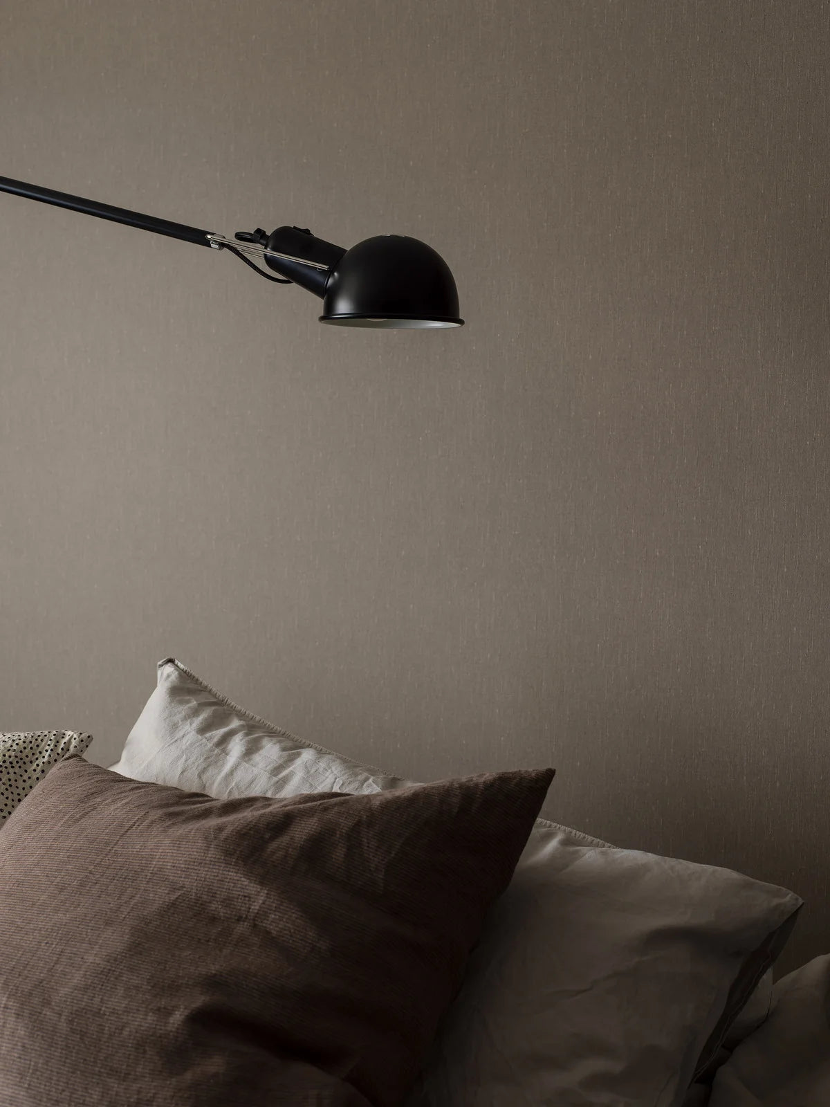 Structural wallpaper imitating linen - VINTAGE WOOD warm brown