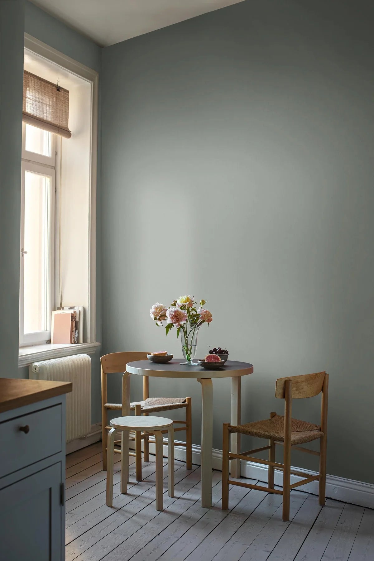 Tapeta se strukturou imitující len LINEN - SOFT JADE šedozelená