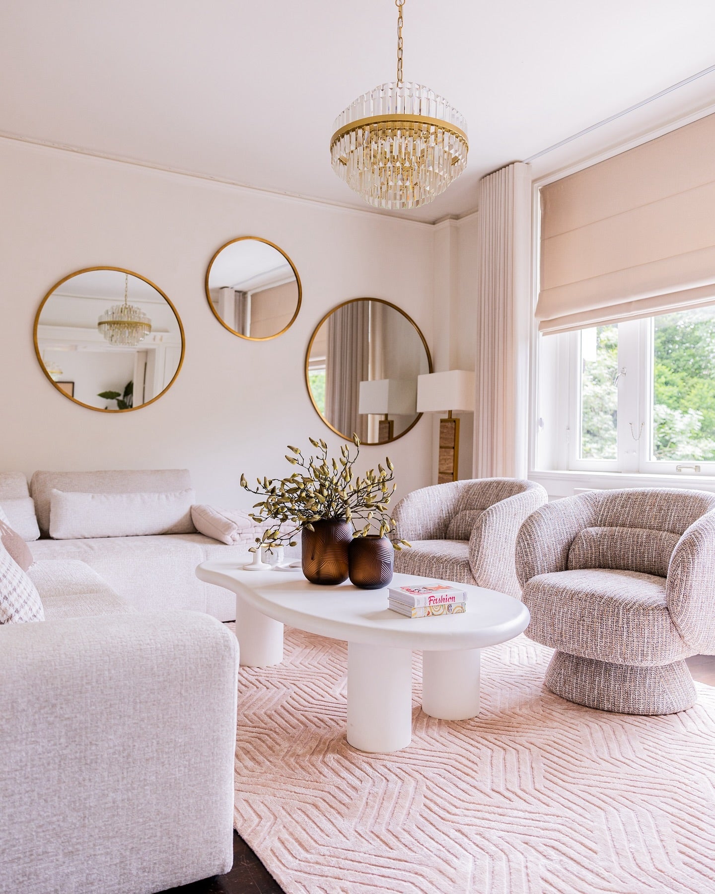 BLOOMSTONE white coffee table