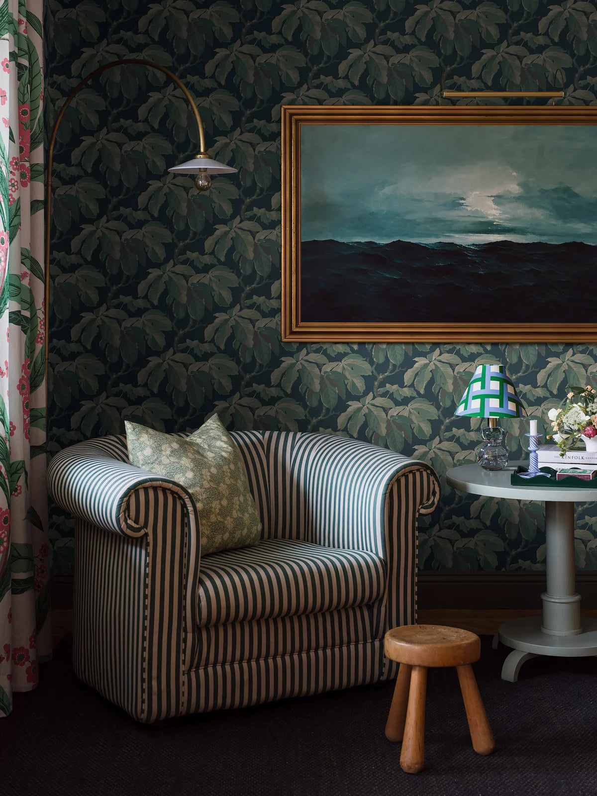 Tapeta s rostlinným motivem listů KASTANJI tmavě zelená