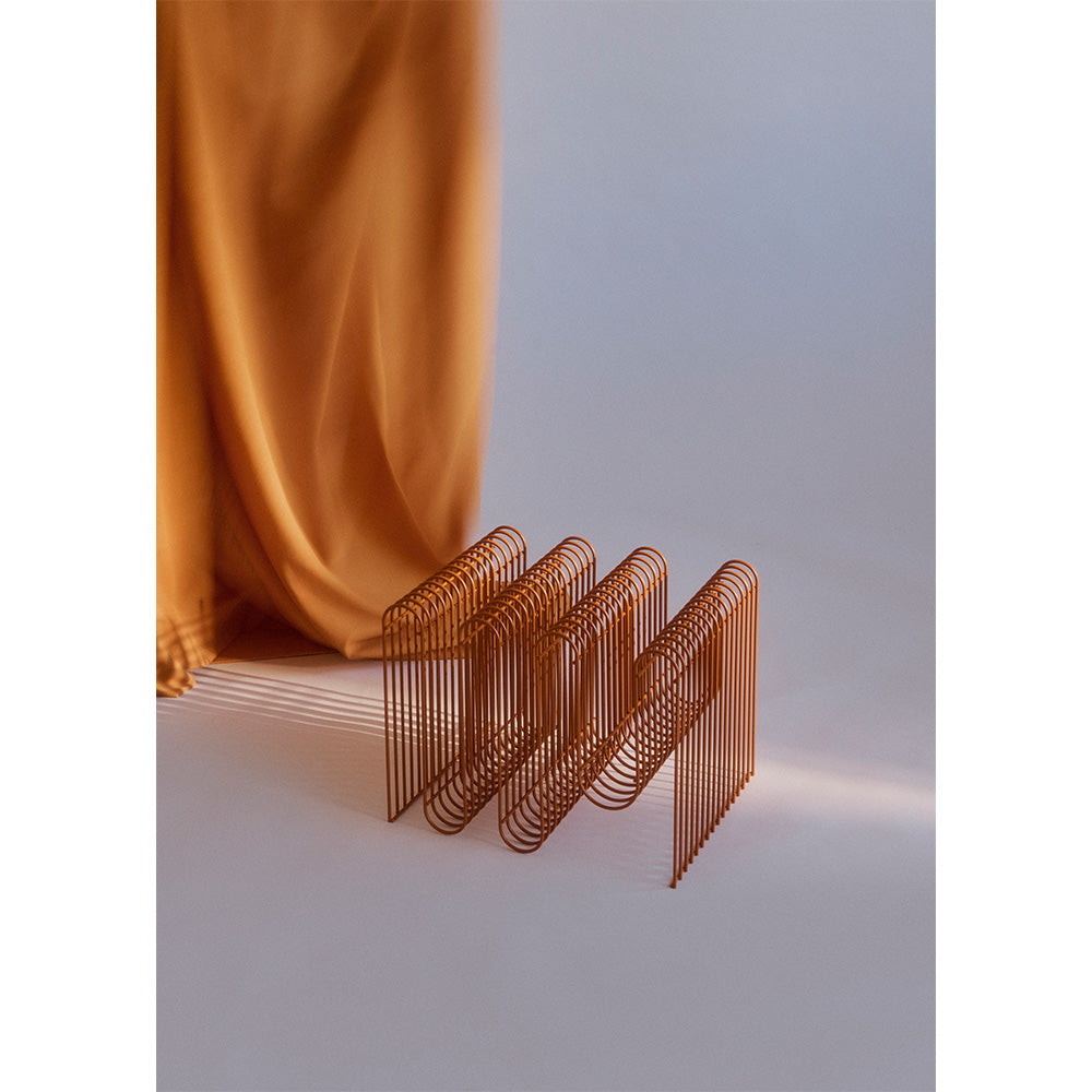 CURVA Brown Magazine Rack