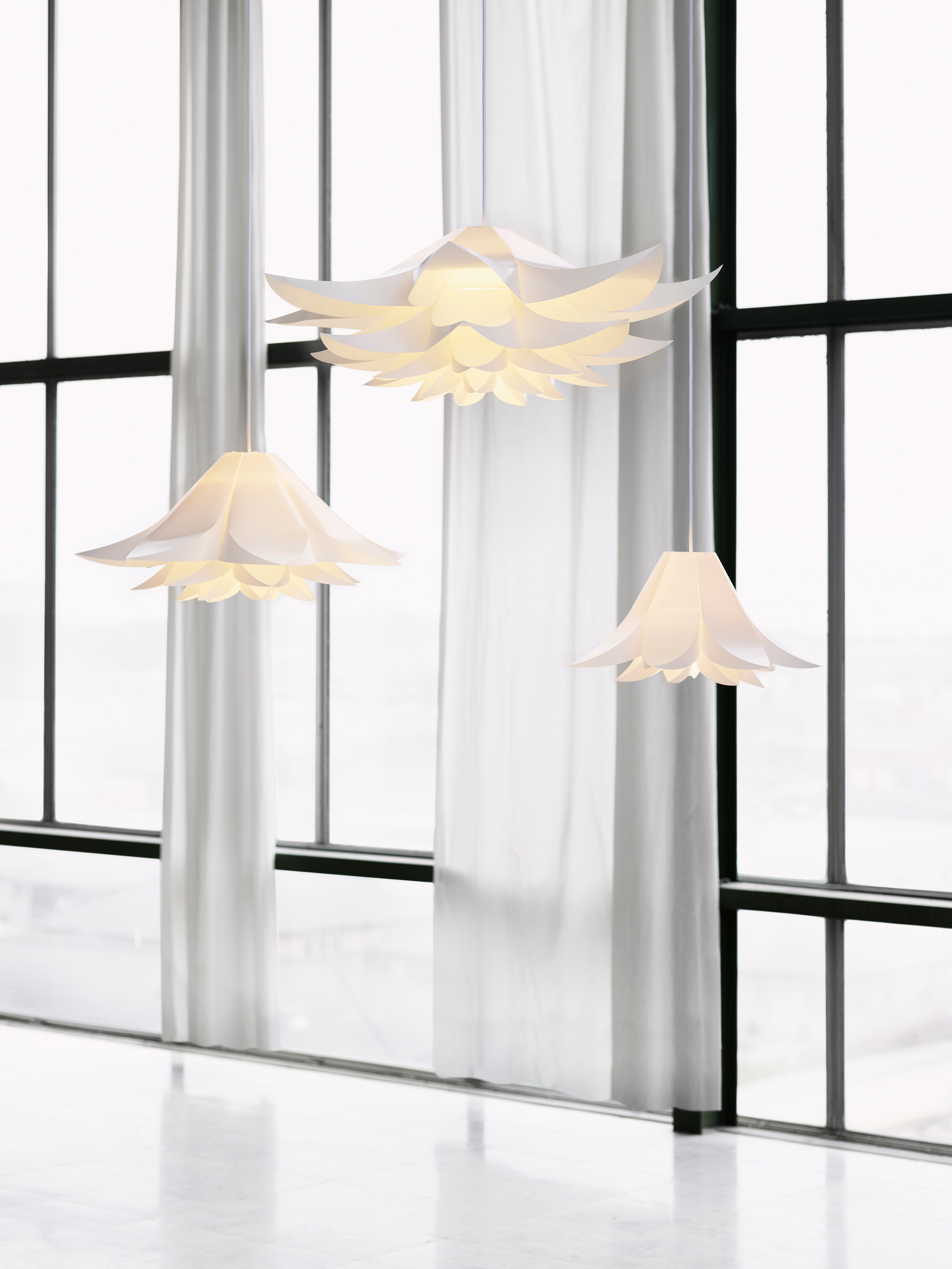 Bílý stínidlo závěsné lampy NORM 06