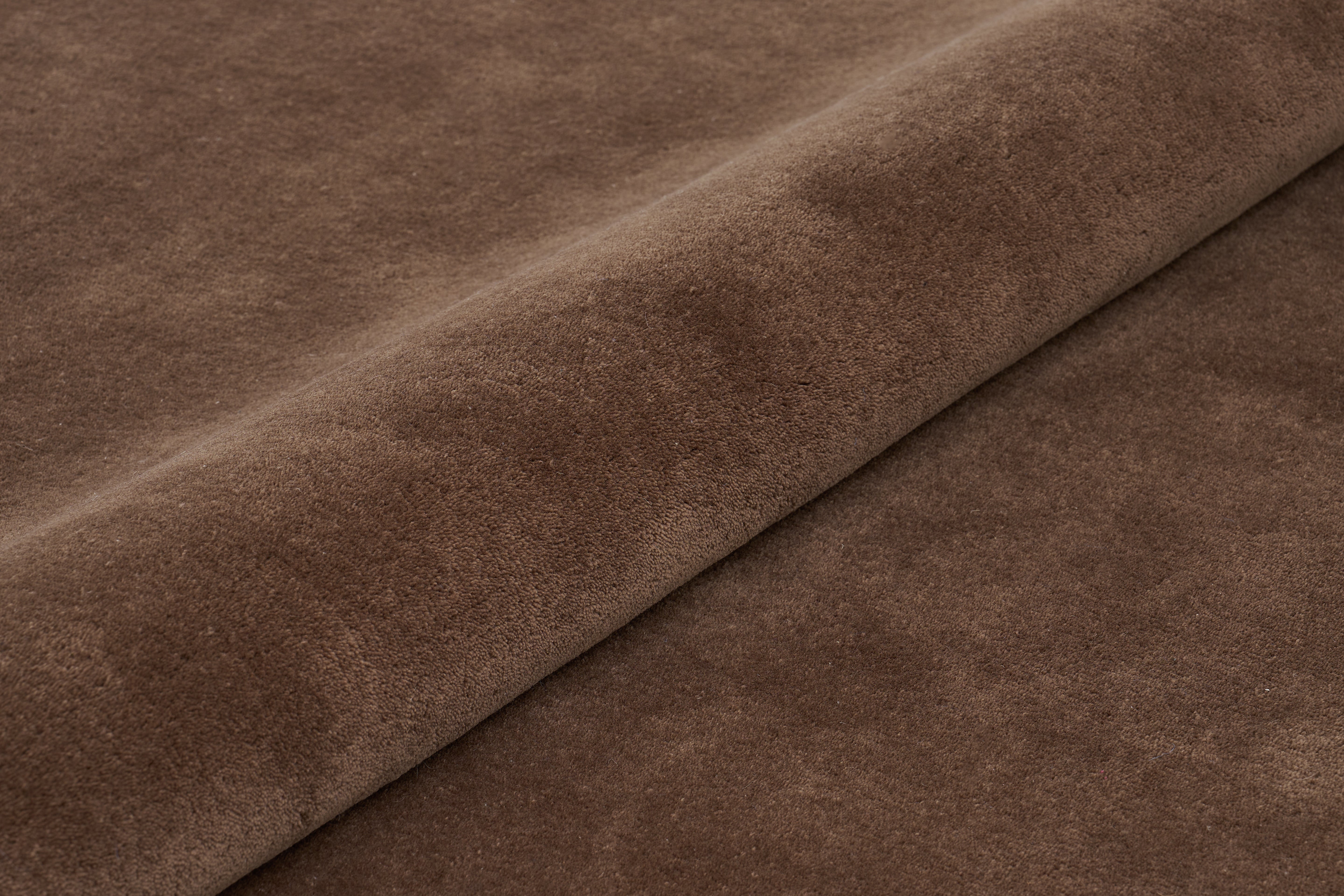 Dywan LINEA brązowy z czarnymi liniami