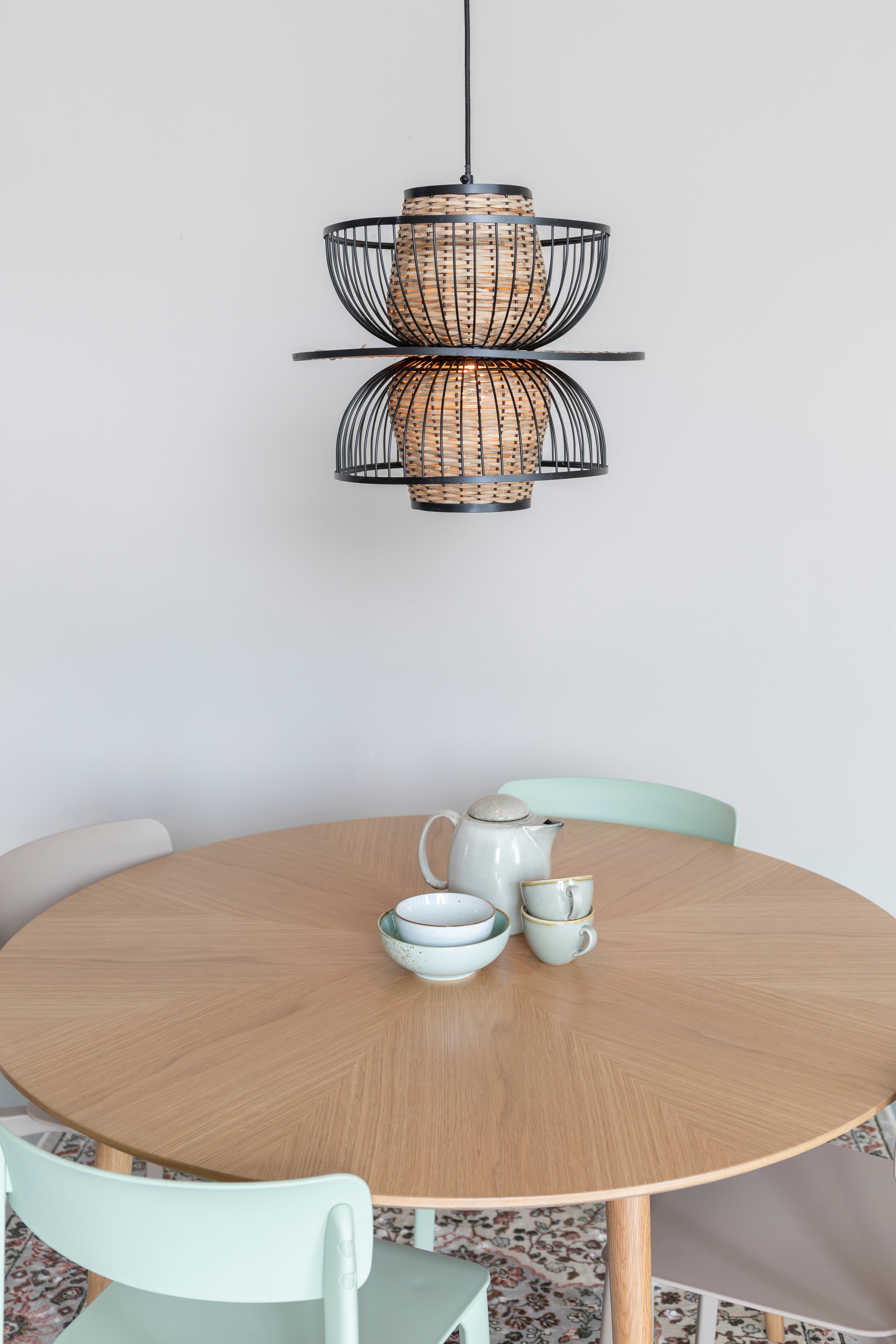 Závěsné svítidlo CARMEN černé s přírodním povrchem