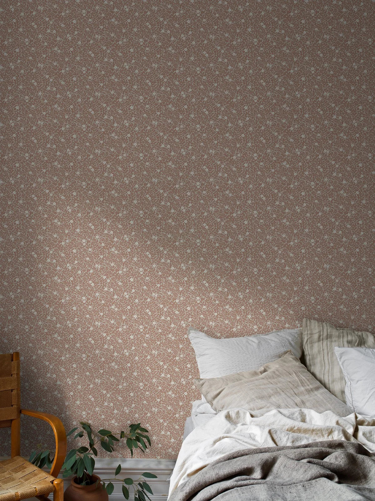 Pink and White MYRTEN Floral and Leaf Pattern Wallpaper