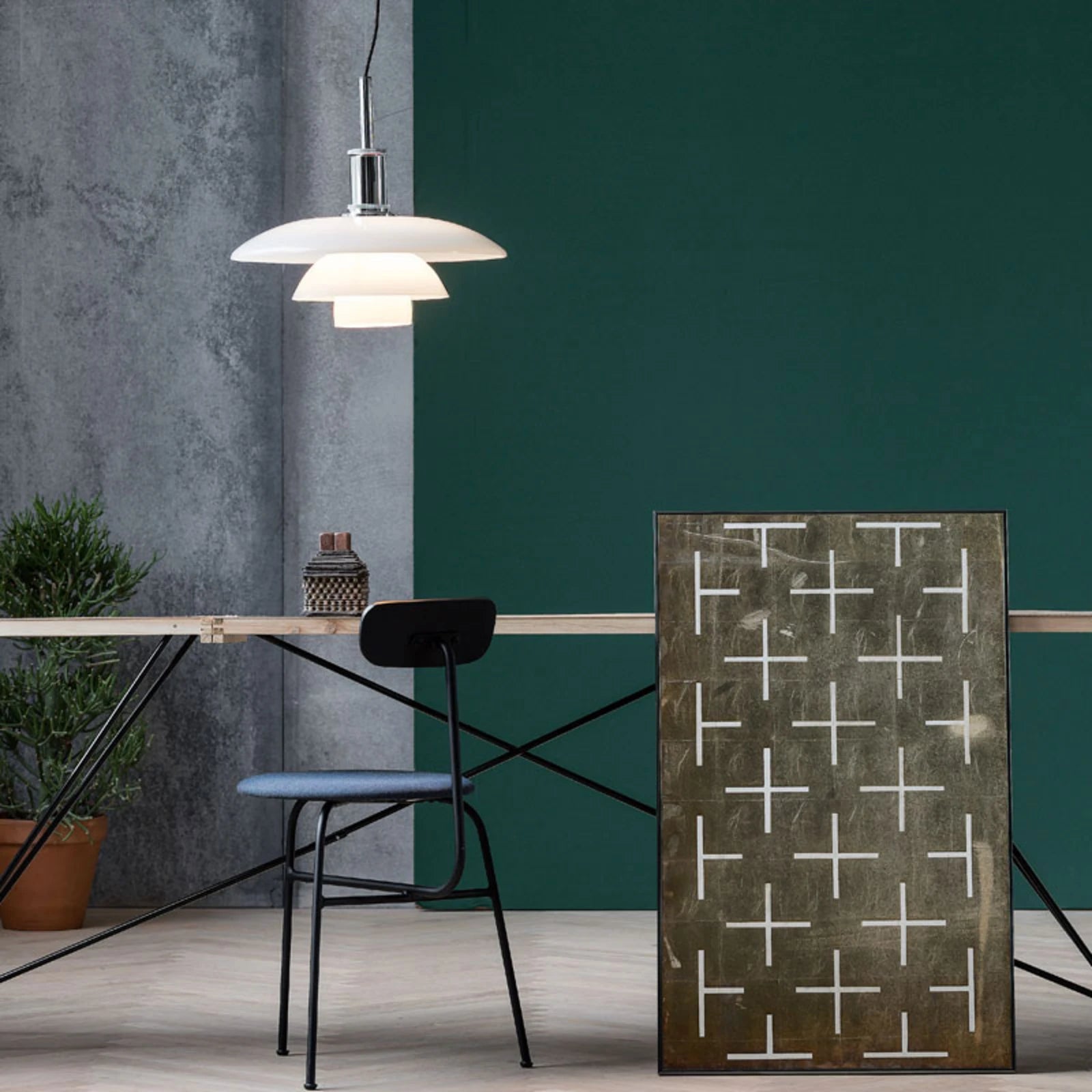 Závěsné svítidlo PH 3½-3 bílé s mosazným povrchem