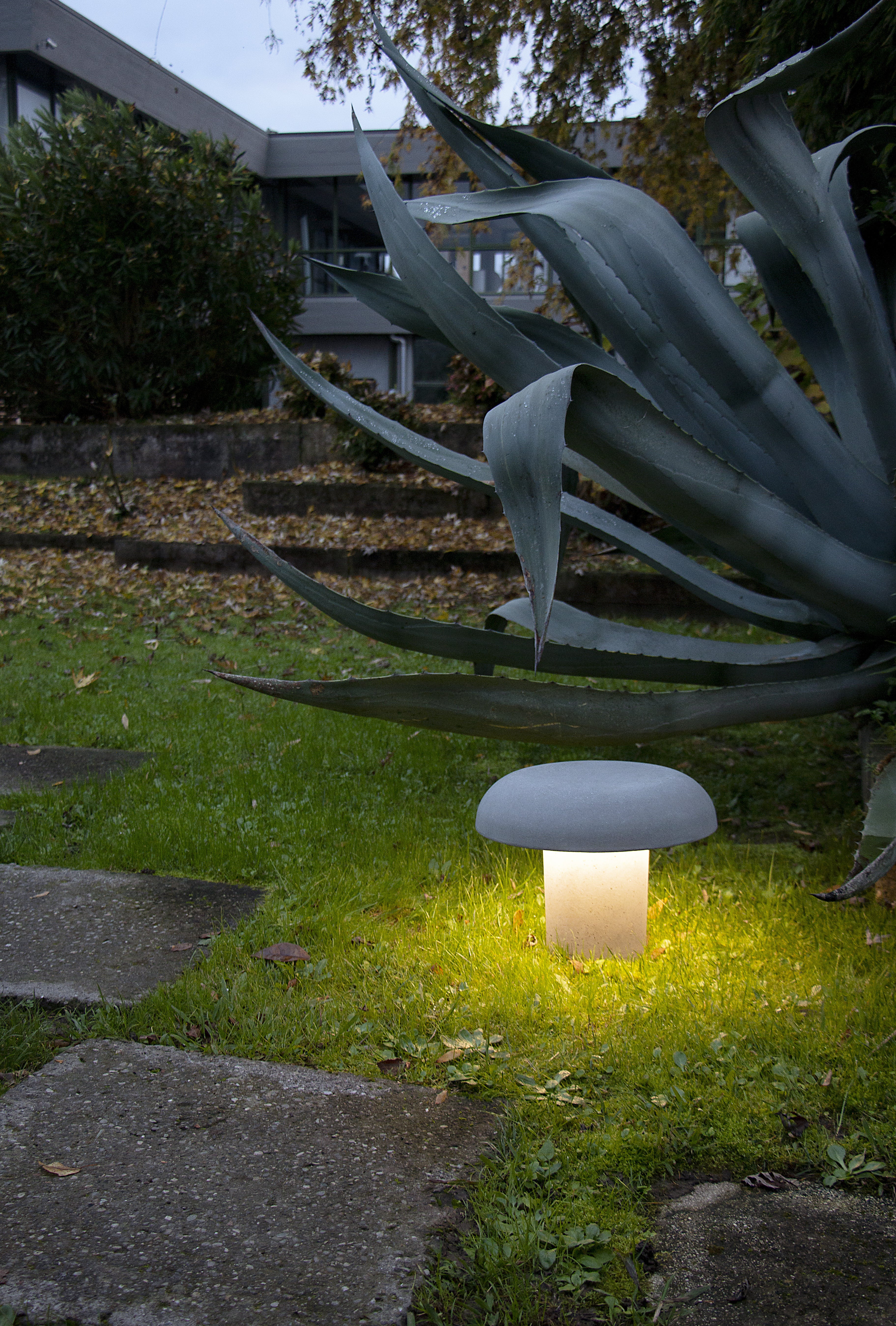 Lampa zewnętrzna AMANITA szary beton – Martinelli Luce