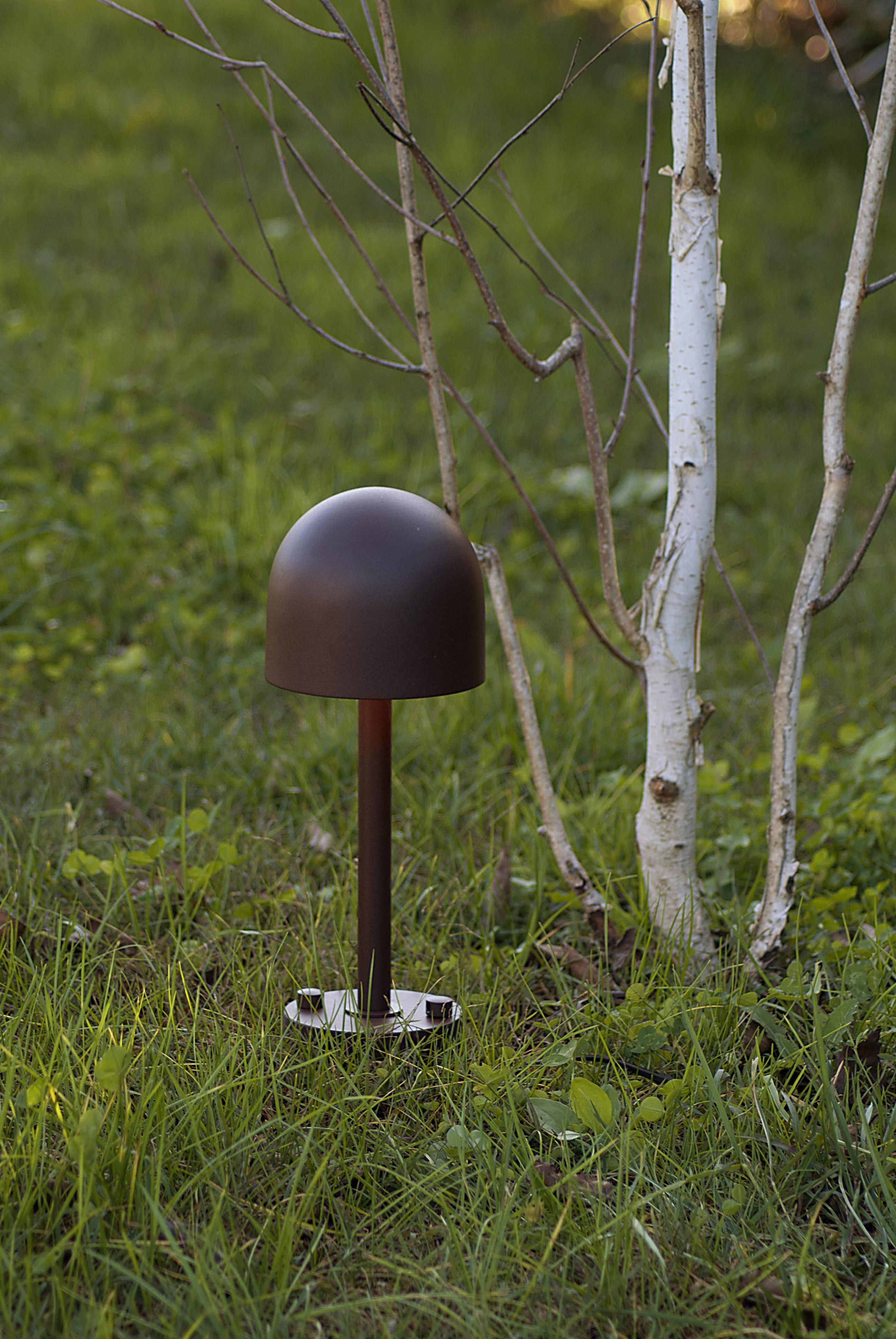 Zahradní stojací lampa BOLETO hnědá