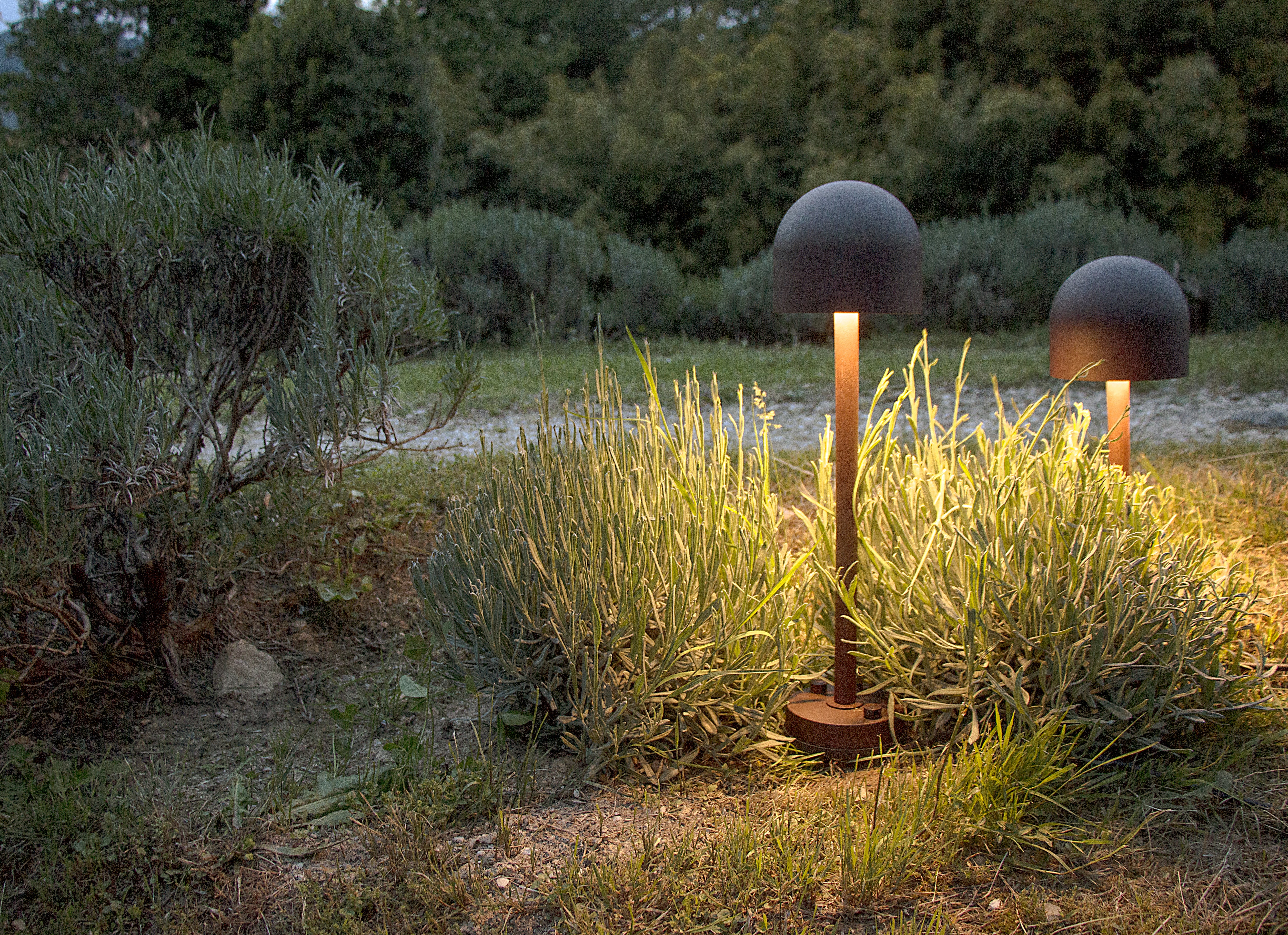 Zahradní stojací lampa BOLETO hnědá