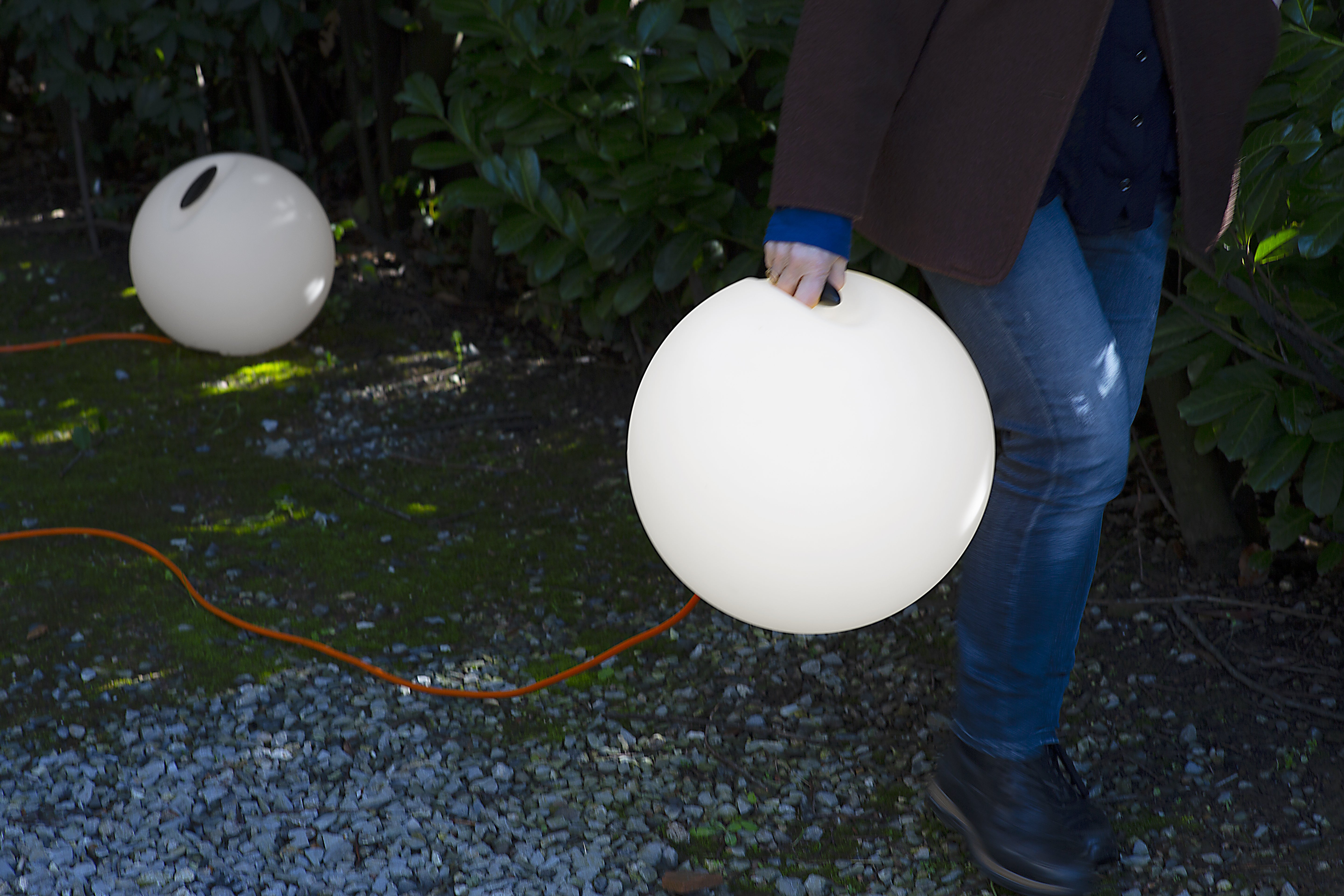 Zahradní podlahová lampa BOWL bílá